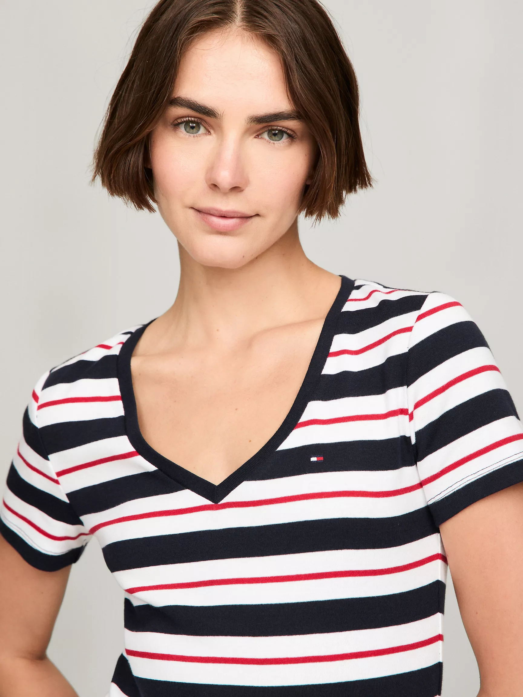 Женская футболка Tommy Hilfiger, Любимая футболка в полоску с V-образным вырезом