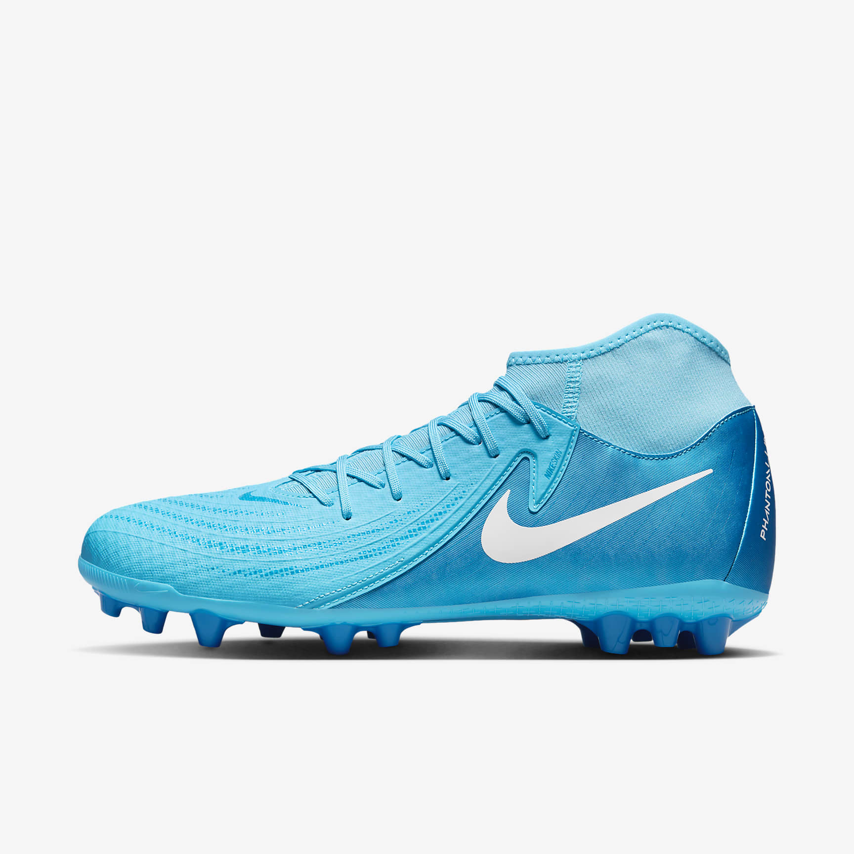 Nike Phantom Luna 2 Academy AG High-Top Soccer Cleats