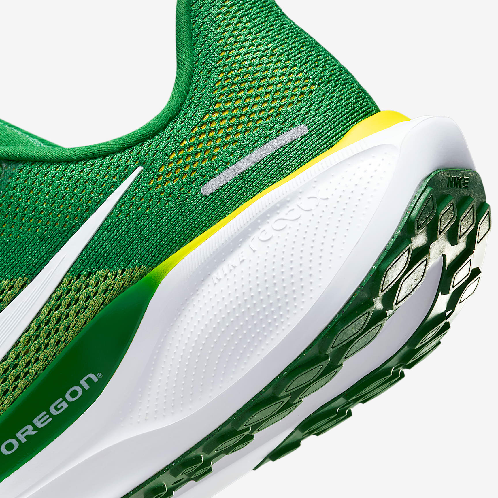 Oregon Pegasus 41 Men's Nike College Road Running Shoes