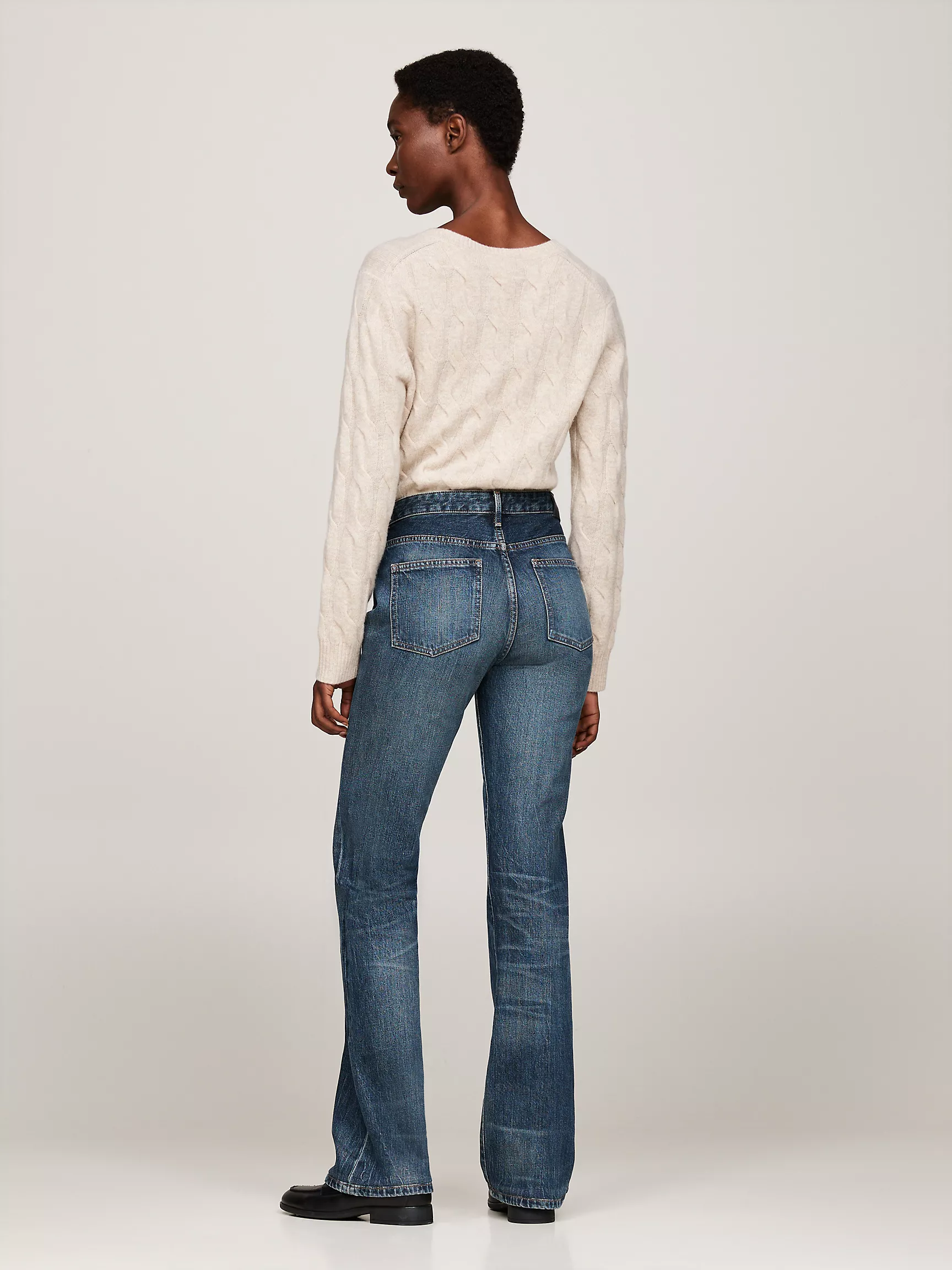 Женские джинсы Tommy Hilfiger, Джинсы средней посадки с эффектом потертости и расклешением