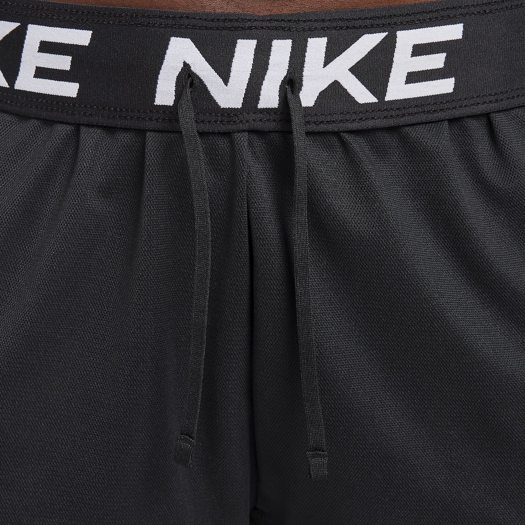 Nike Attack Women's Dri-FIT Fitness Mid-Rise 5" Unlined Shorts