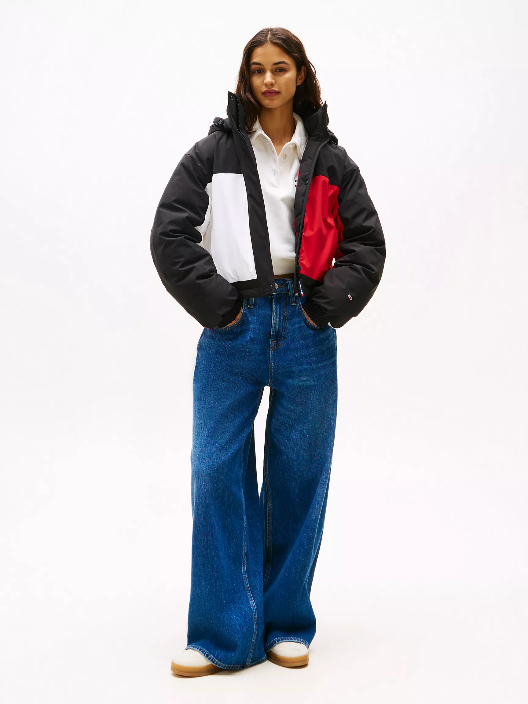 Женская куртка Tommy Hilfiger, Укороченный пуховик с флаговым логотипом