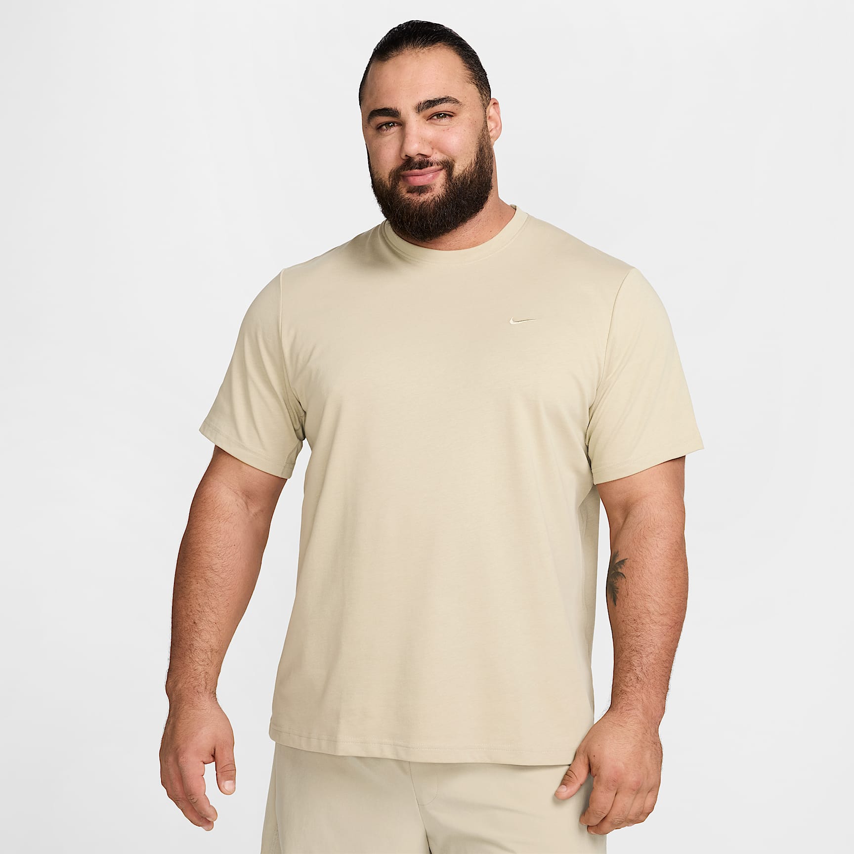 Nike Primary Men's Dri-FIT Short-Sleeve Versatile Top