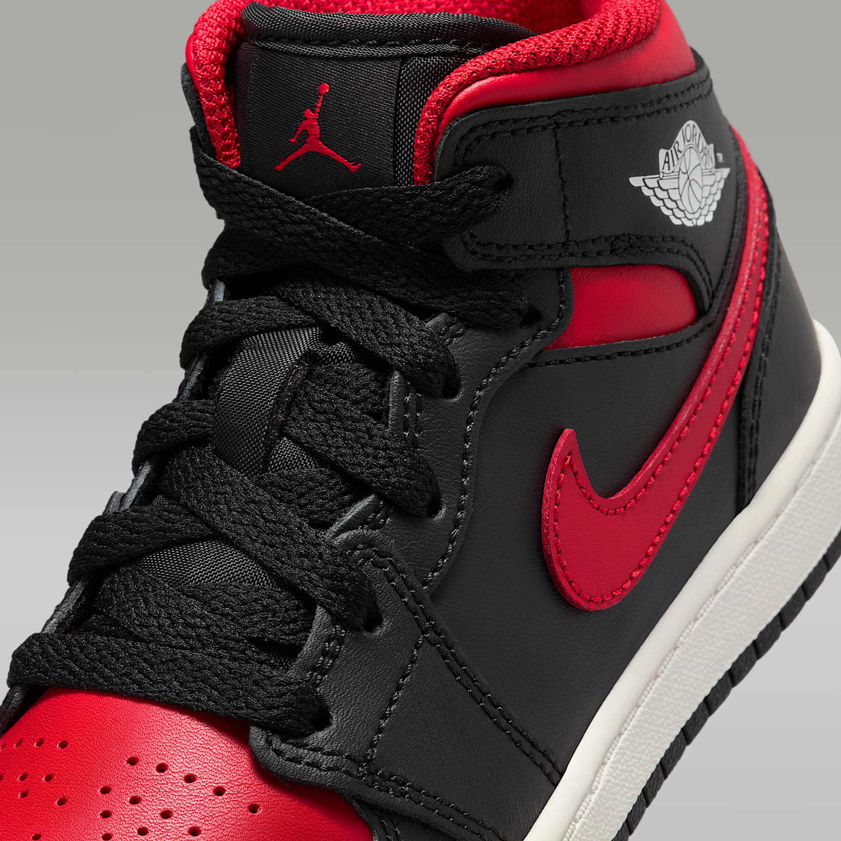 Jordan 1 Mid Little Kids' Shoes