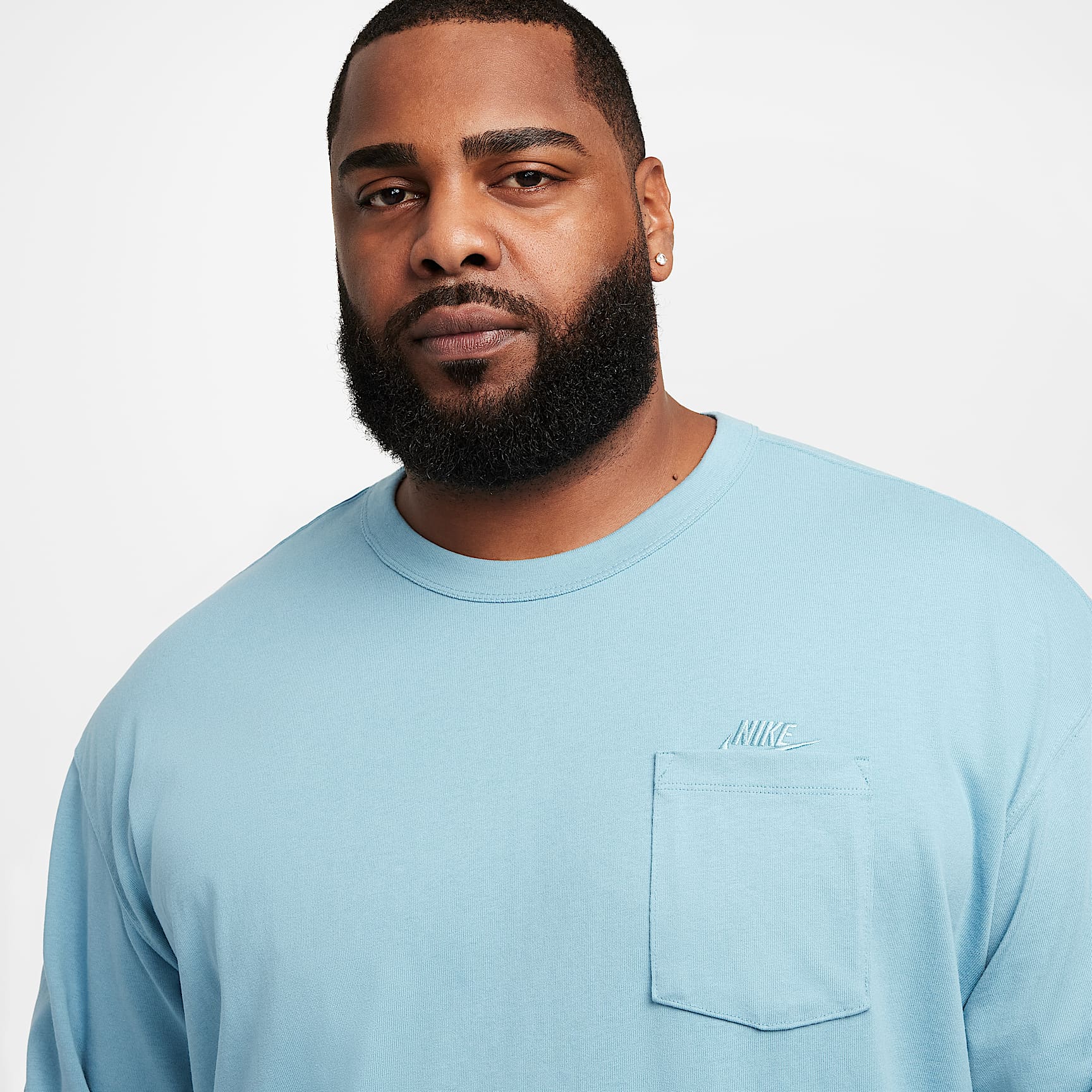 Nike Sportswear Premium Essentials Men's Long-Sleeve Pocket T-Shirt