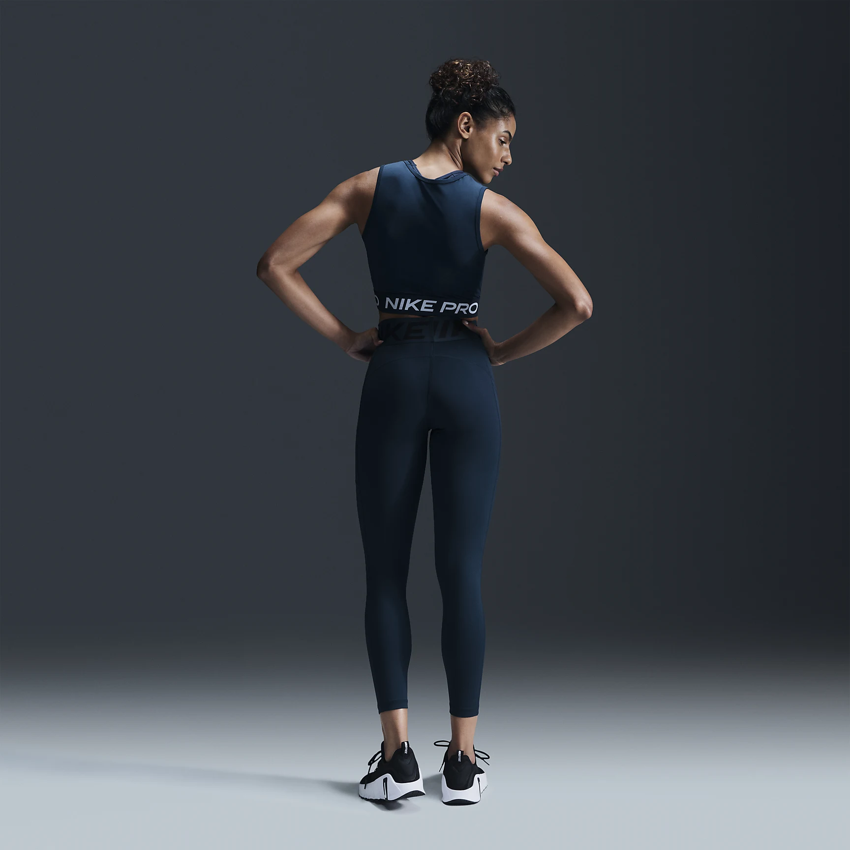 Nike Pro Sculpt Women's High-Waisted 7/8 Leggings with Pockets