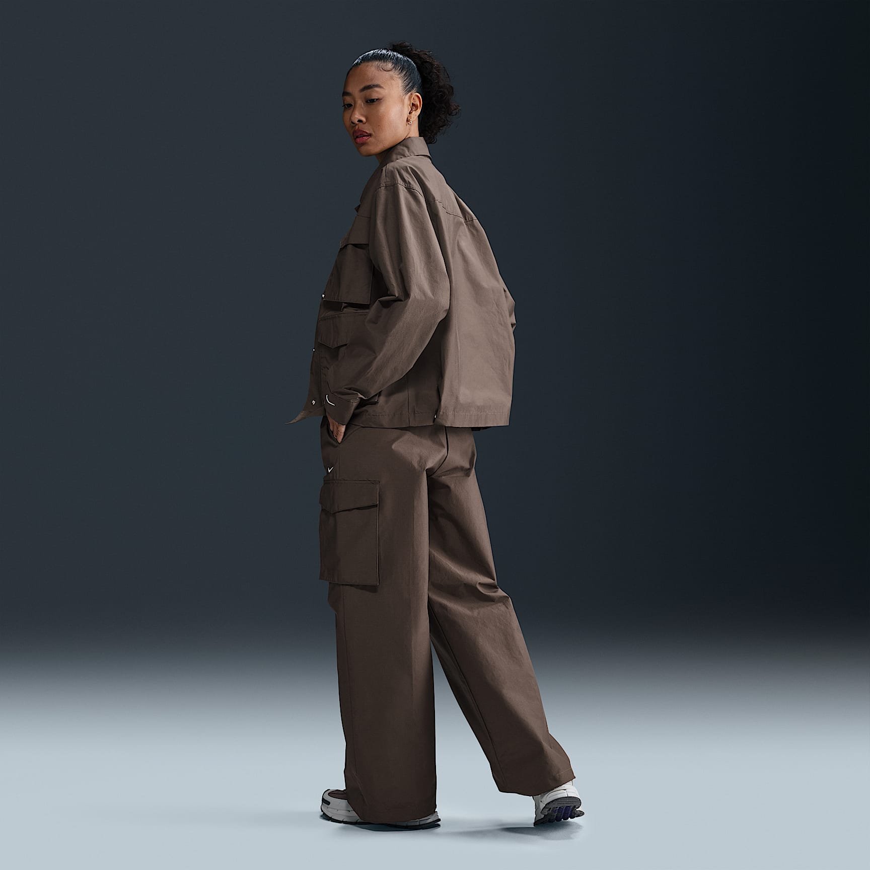 Nike Sportswear Everything Wovens Women's Mid-Rise Cargo Pants