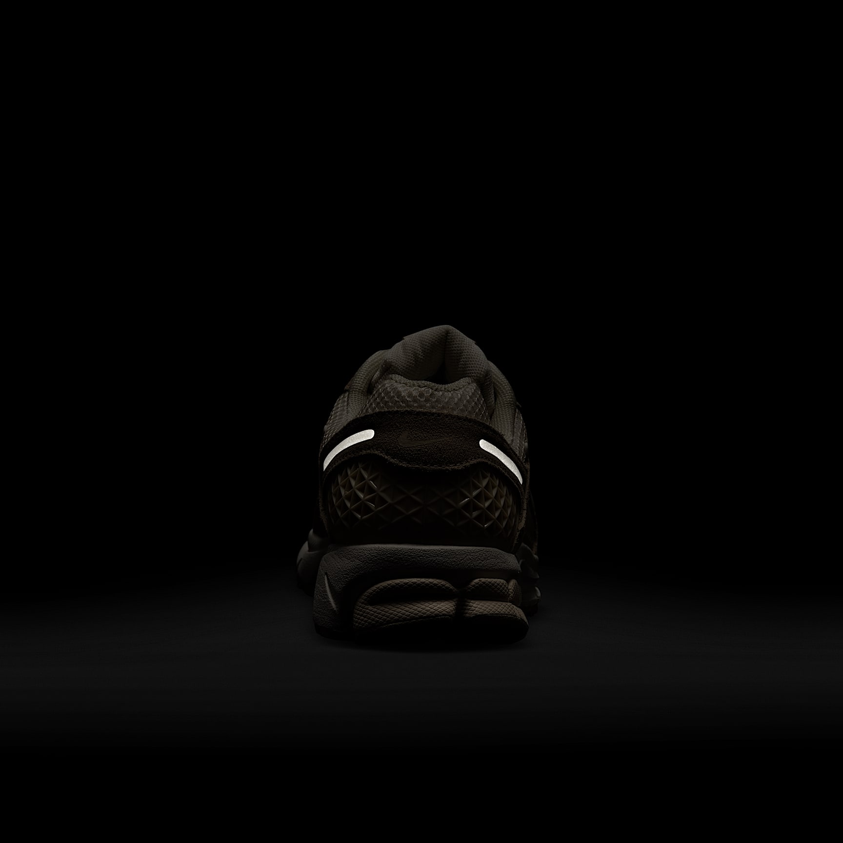 Nike Zoom Vomero 5 Women's Shoe