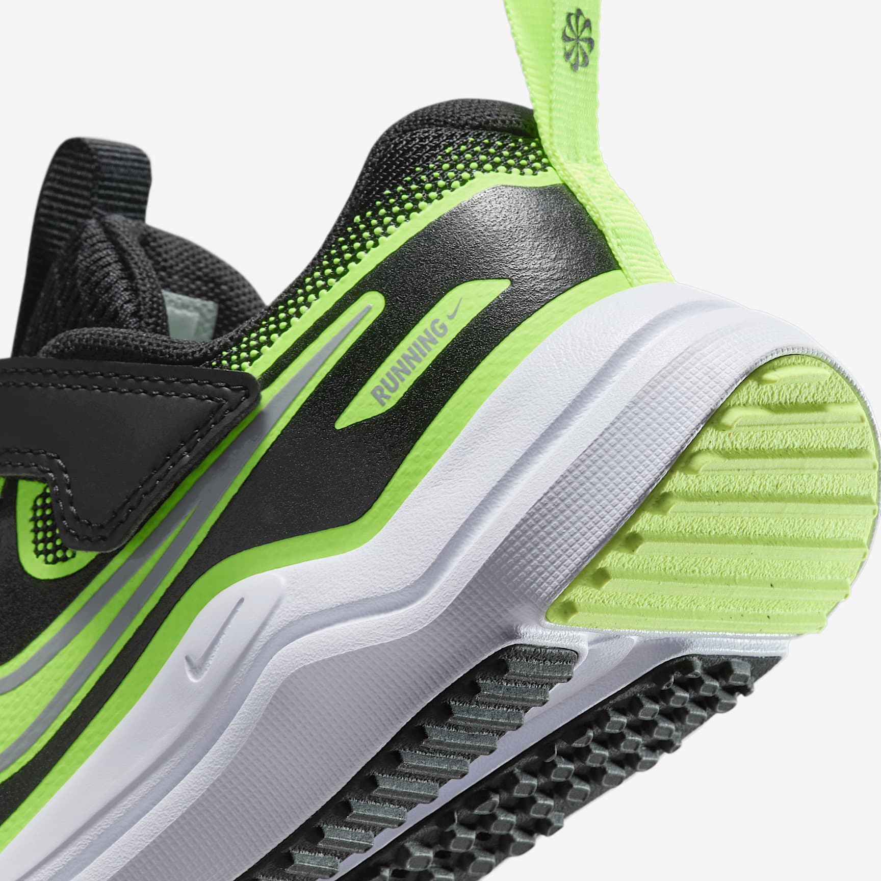Nike Cosmic Runner Little Kids' Shoes