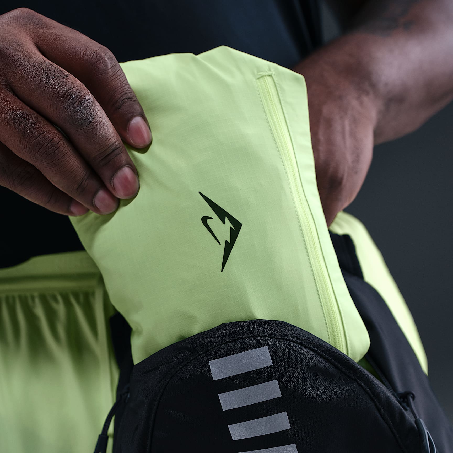 Nike Cosmic Peaks Men's Storm-FIT ADV Running Jacket