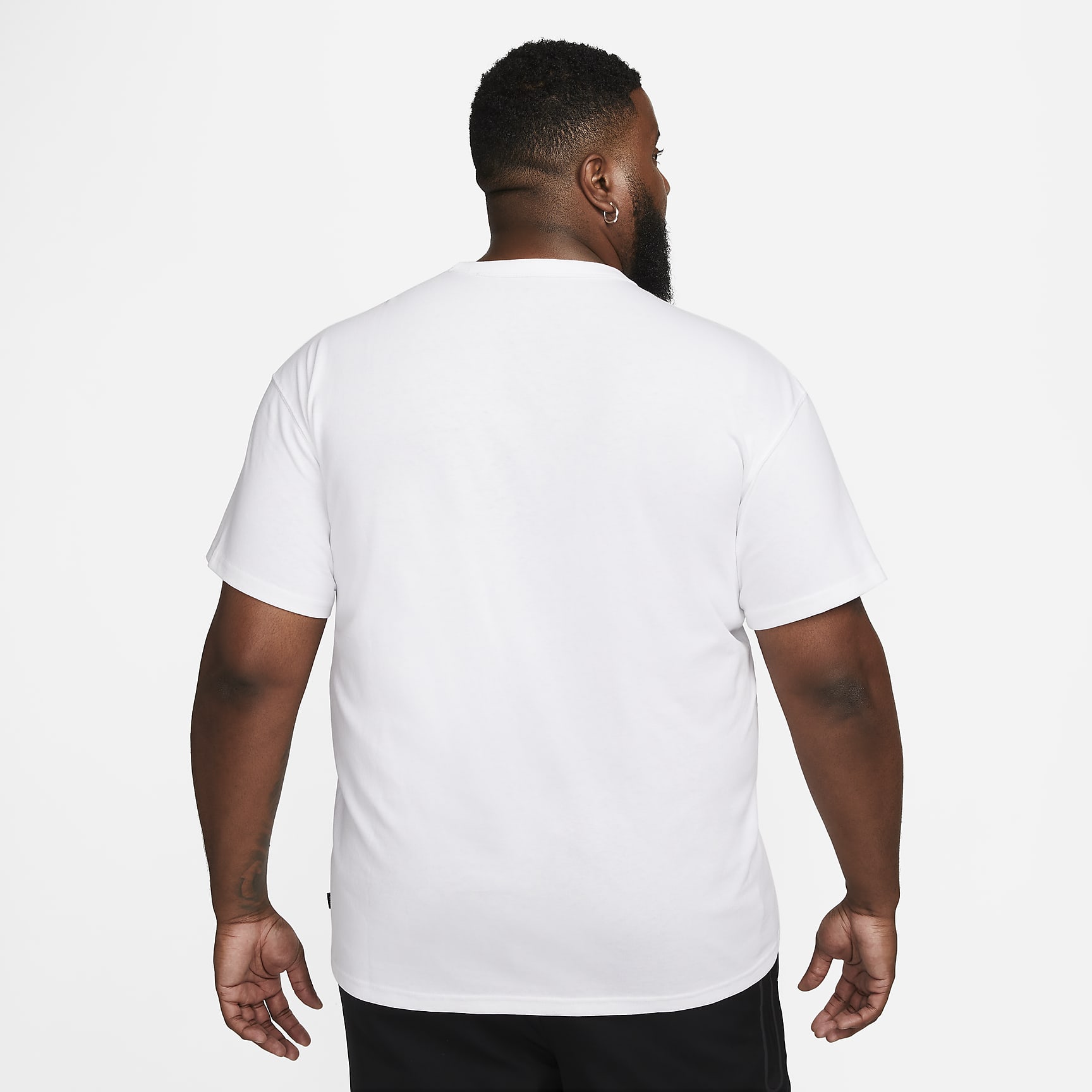 Nike Sportswear Premium Essentials Men's Pocket T-Shirt