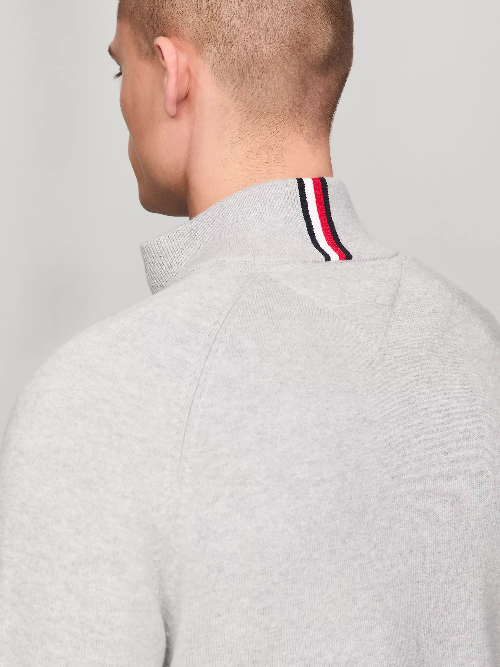 Мужской свитер Tommy Hilfiger, Однотонный свитер с логотипом и молнией