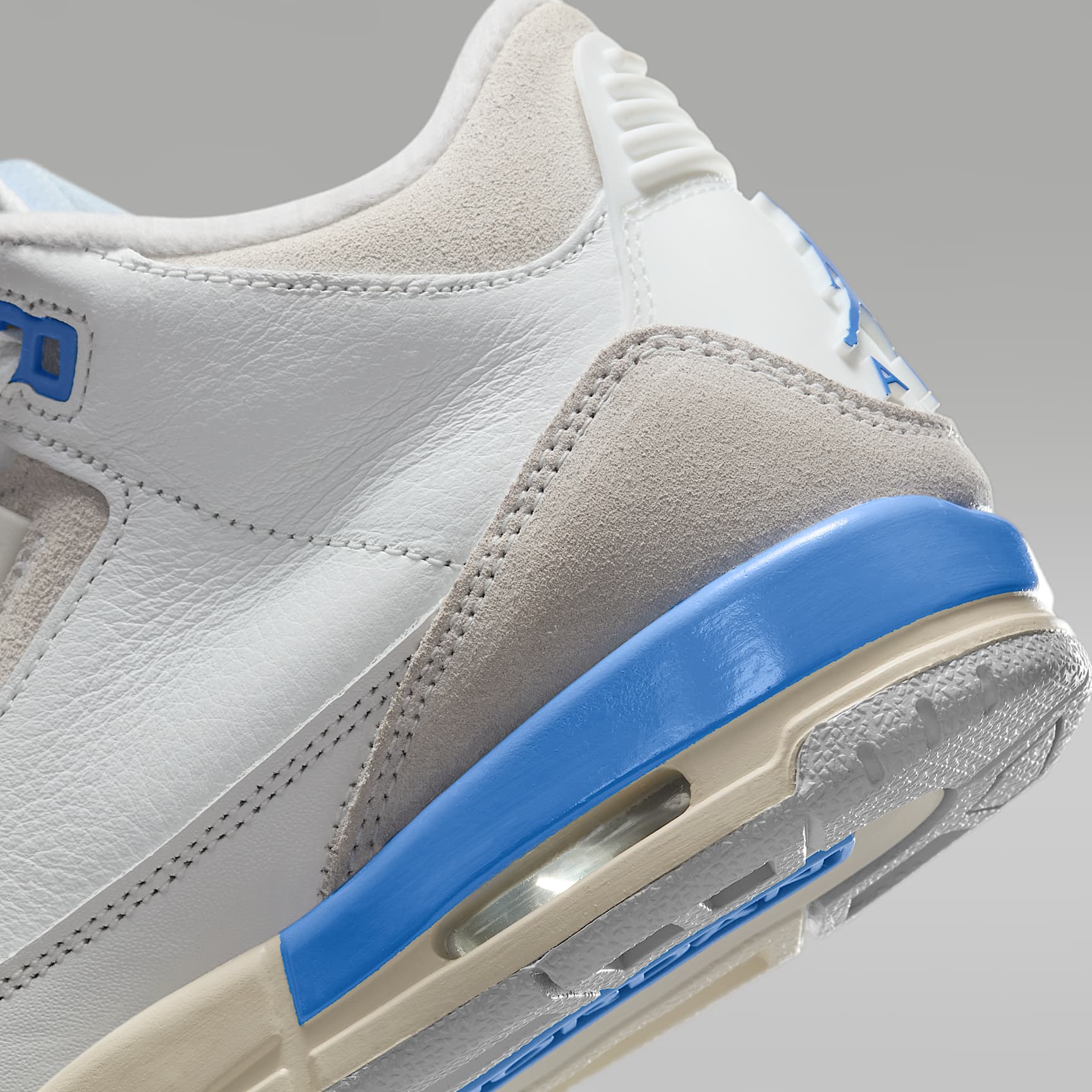 Air Jordan 3 Retro "Lucky Shorts" Big Kids' Shoes