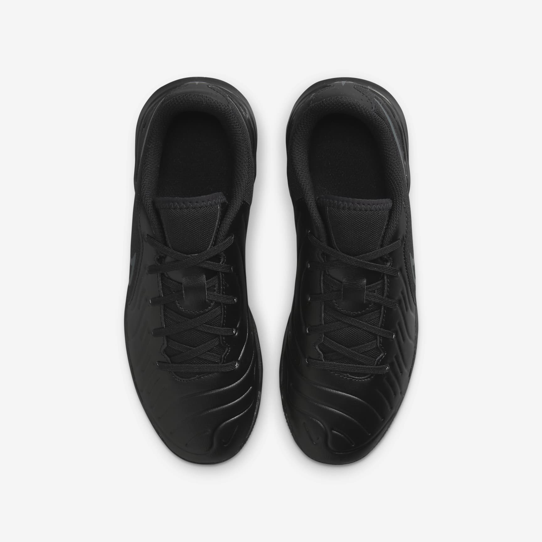 Nike Jr. Tiempo Legend 10 Club Little/Big Kids' Indoor/Court Low-Top Soccer Shoes