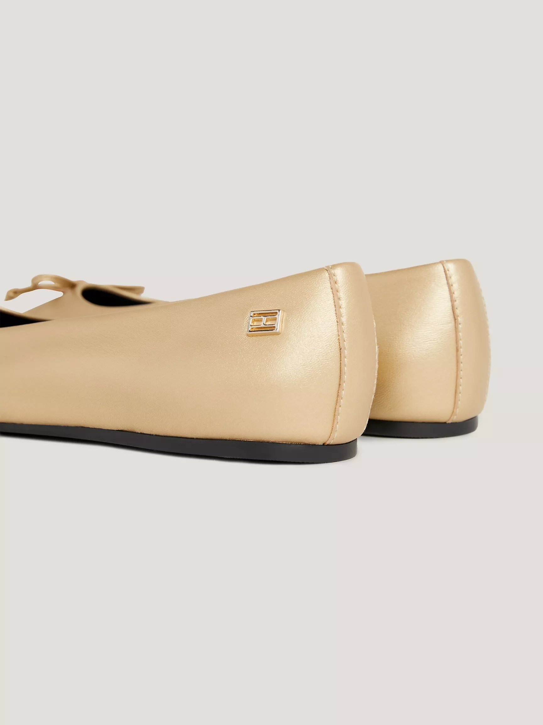 Женская обувь Tommy Hilfiger, Золотистые кожаные балетки