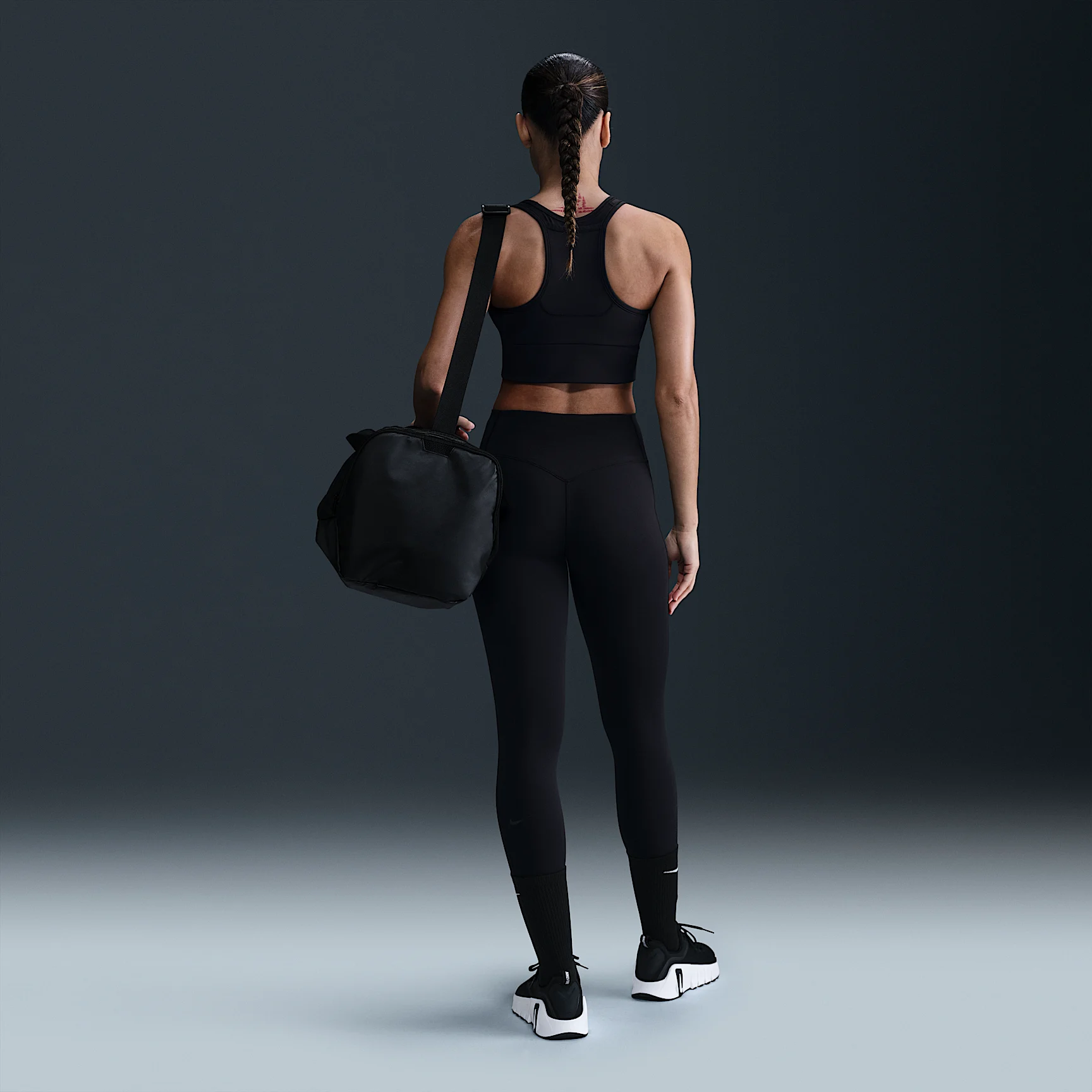 Nike Universa Women's Medium-Support High-Waisted 7/8 Leggings with Pockets