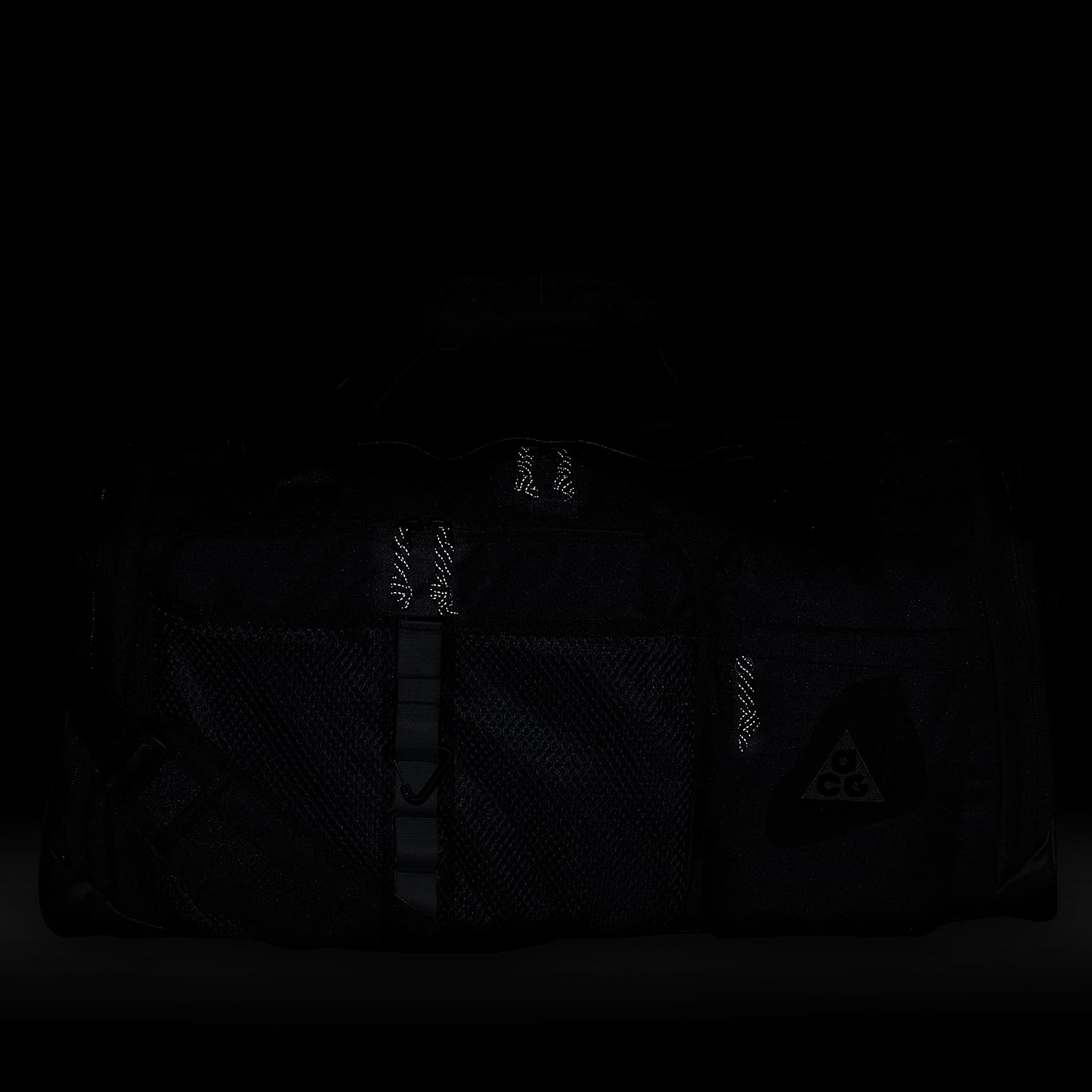 Nike ACG "DAYMAX" Duffel Bag (60L)