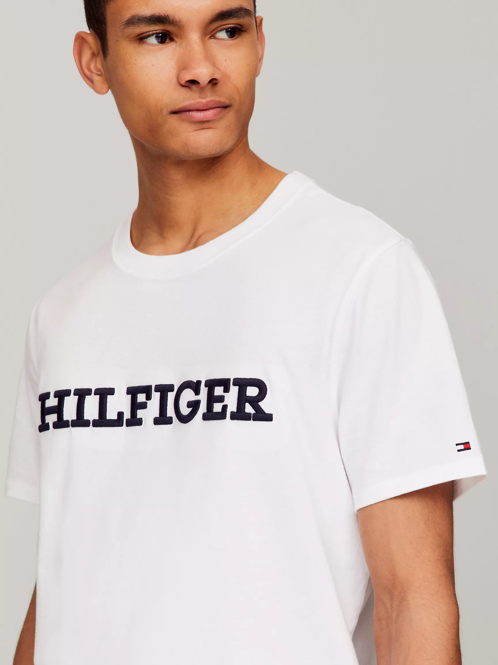 Мужская футболка Tommy Hilfiger, Футболка с вышитым монограммным логотипом