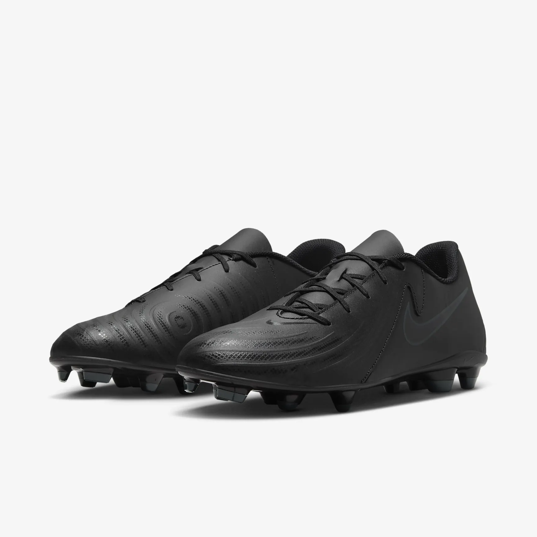 Nike Phantom GX 2 Club MG Low-Top Soccer Cleats