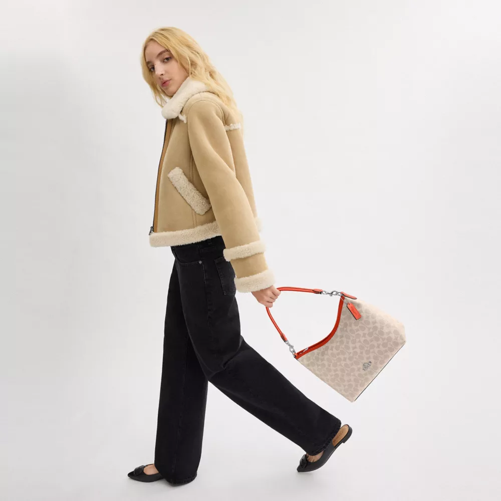 Сумка COACH Laurel Shoulder Bag In Signature Canvas