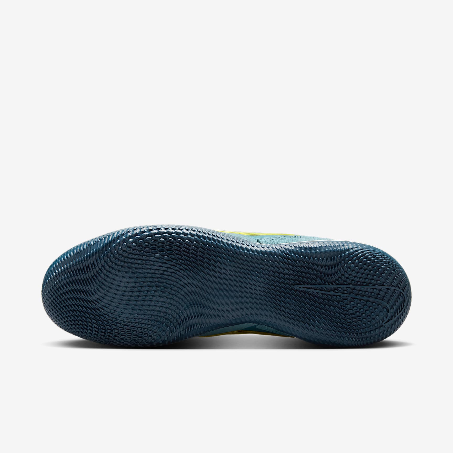 Nike Streetgato Low-Top Soccer Shoes