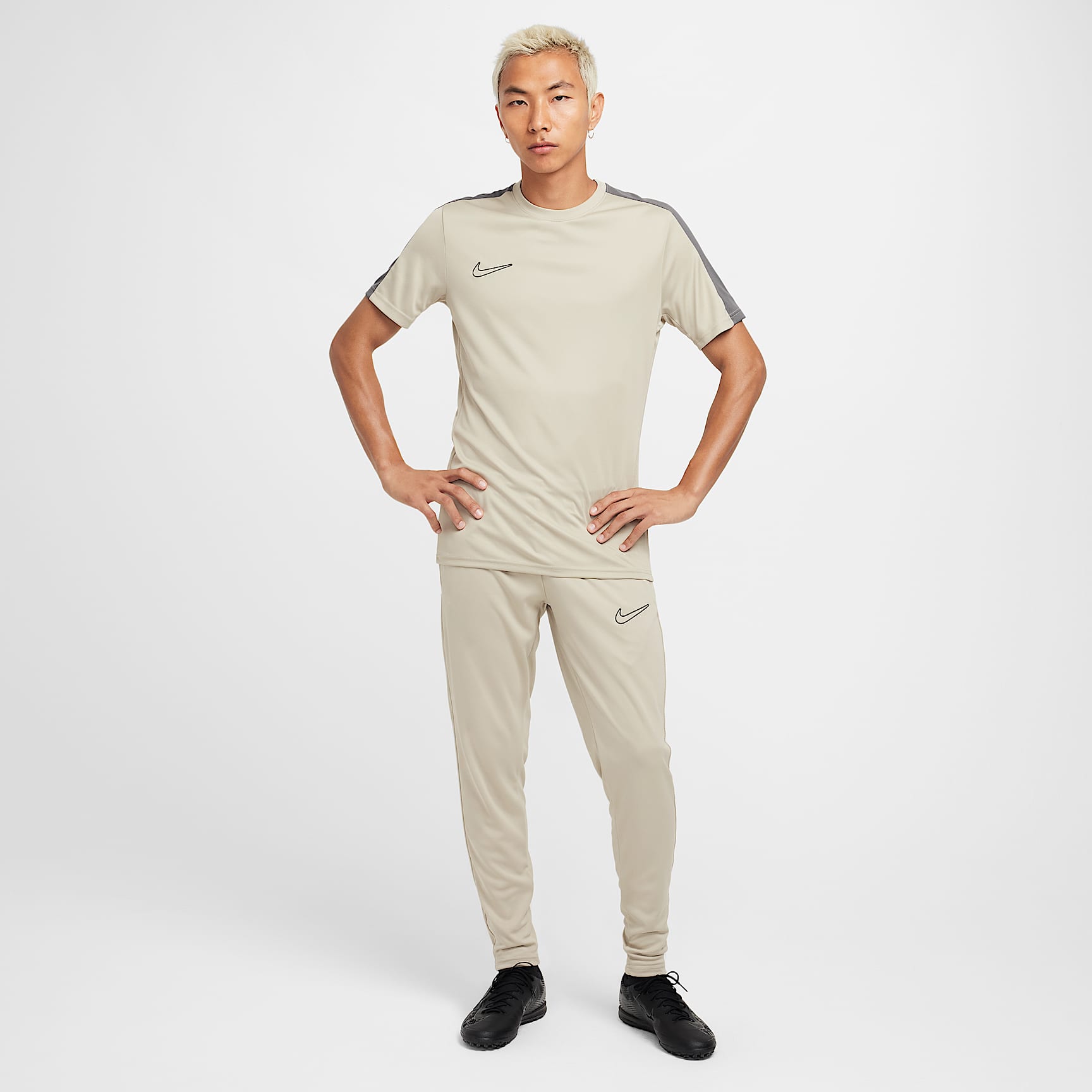 Nike Academy Men's Dri-FIT Short-Sleeve Soccer Top