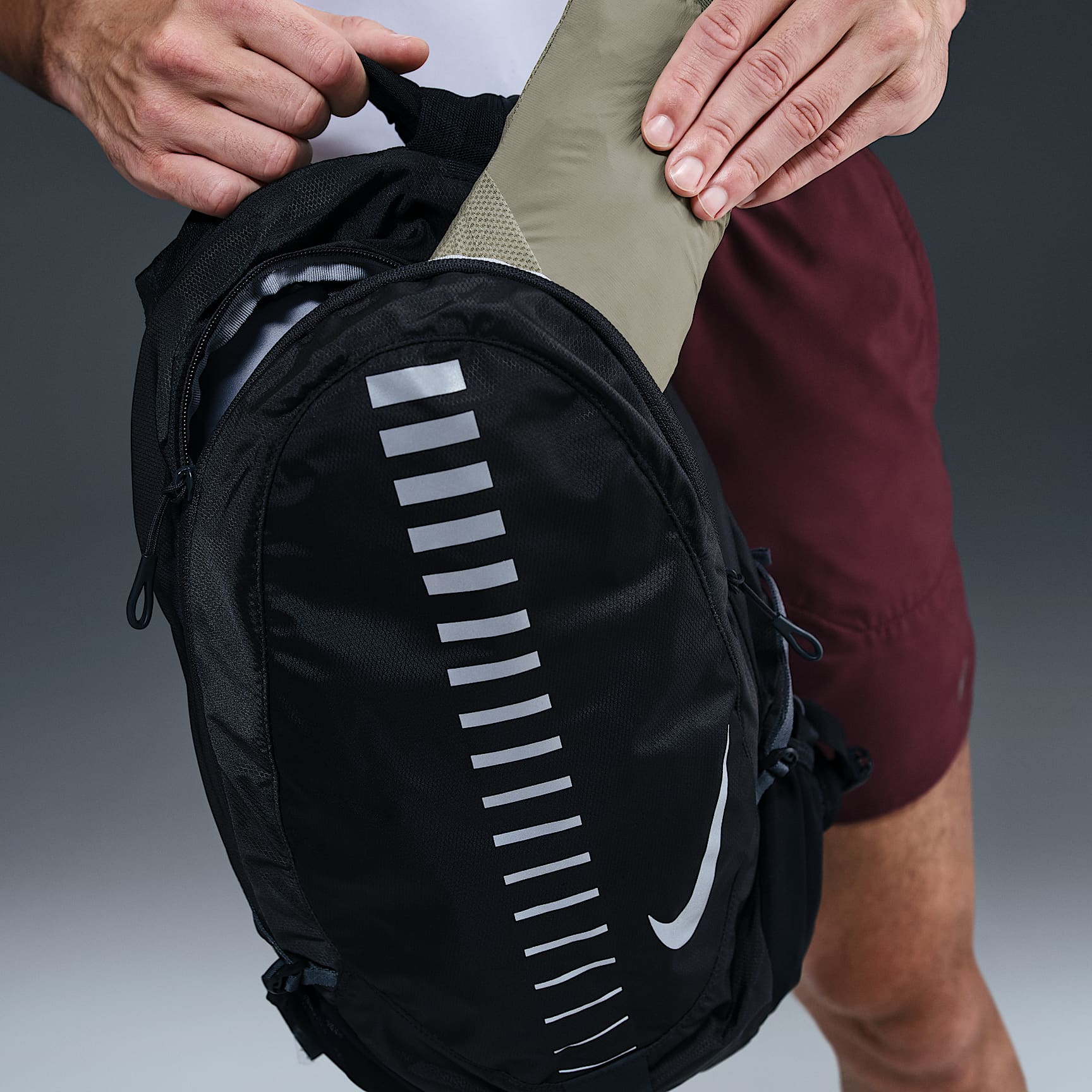 Nike Stride Men's Repel UV Running Jacket