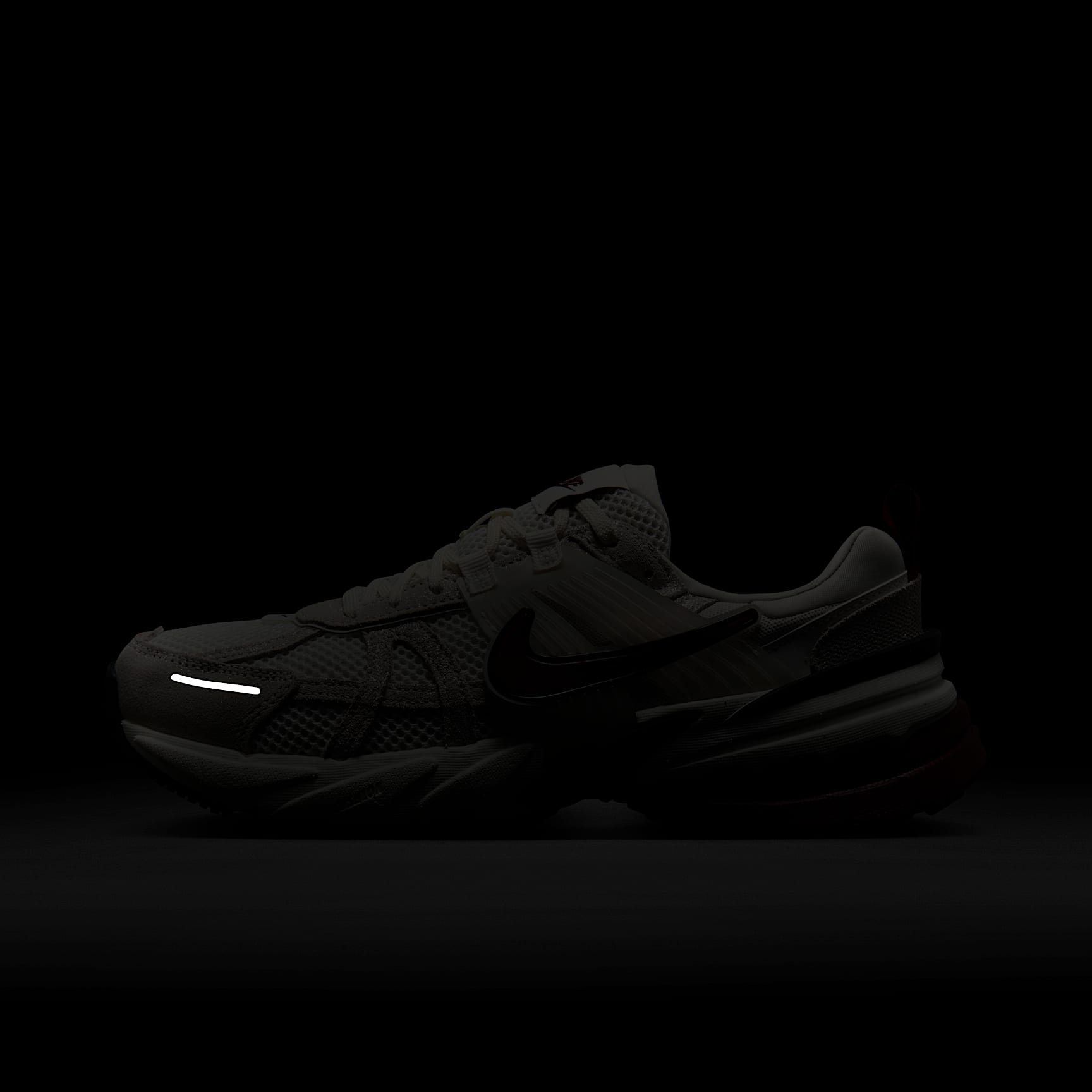 Nike V2K Run SE Women's Shoes