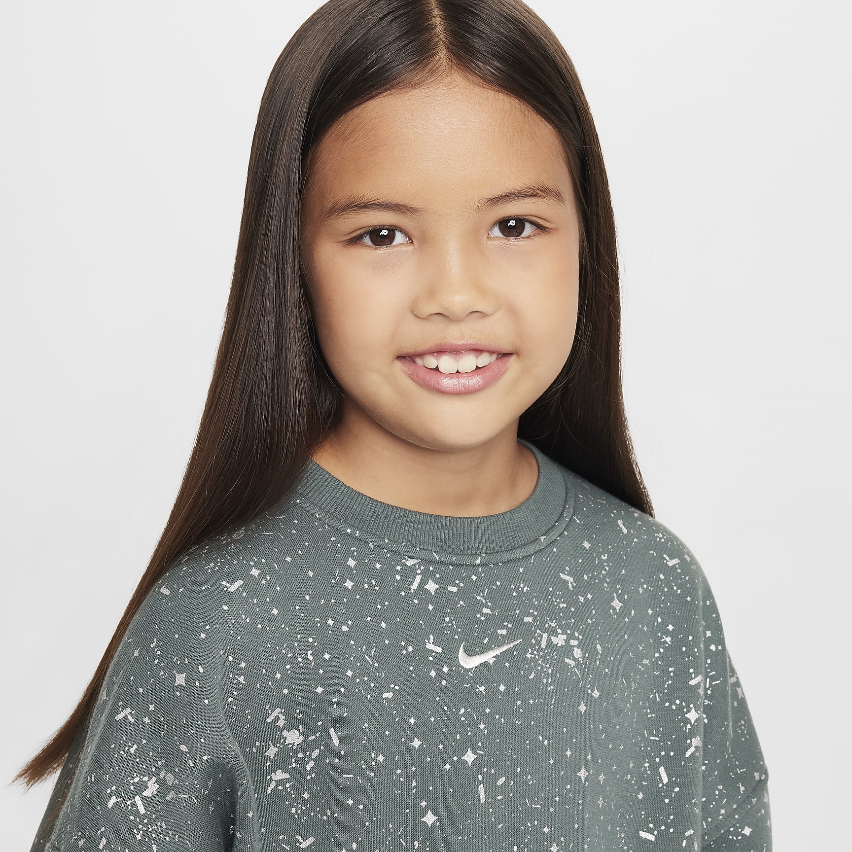 Nike Sportswear Club Fleece Big Kids' (Girls') Crew-Neck Sweatshirt