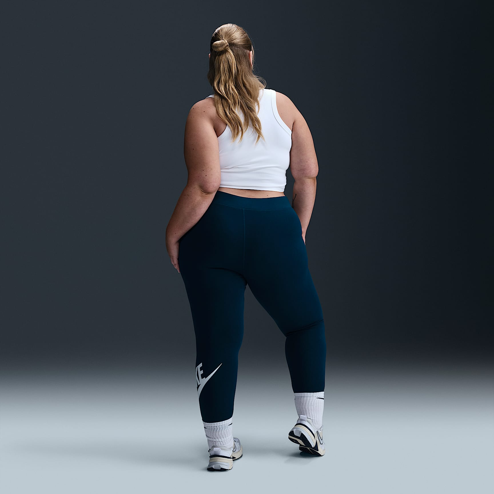 Nike Sportswear Classics Women's High-Waisted Graphic Leggings (Plus Size)
