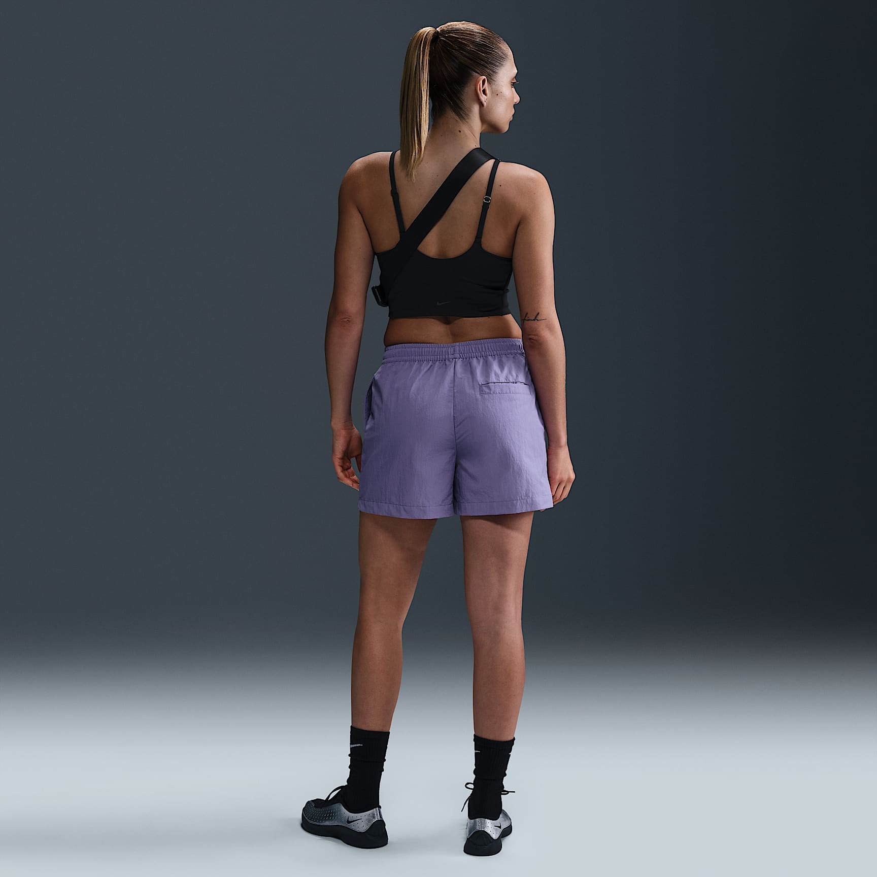 Nike Sportswear Everything Wovens Women's Mid-Rise 5" Shorts