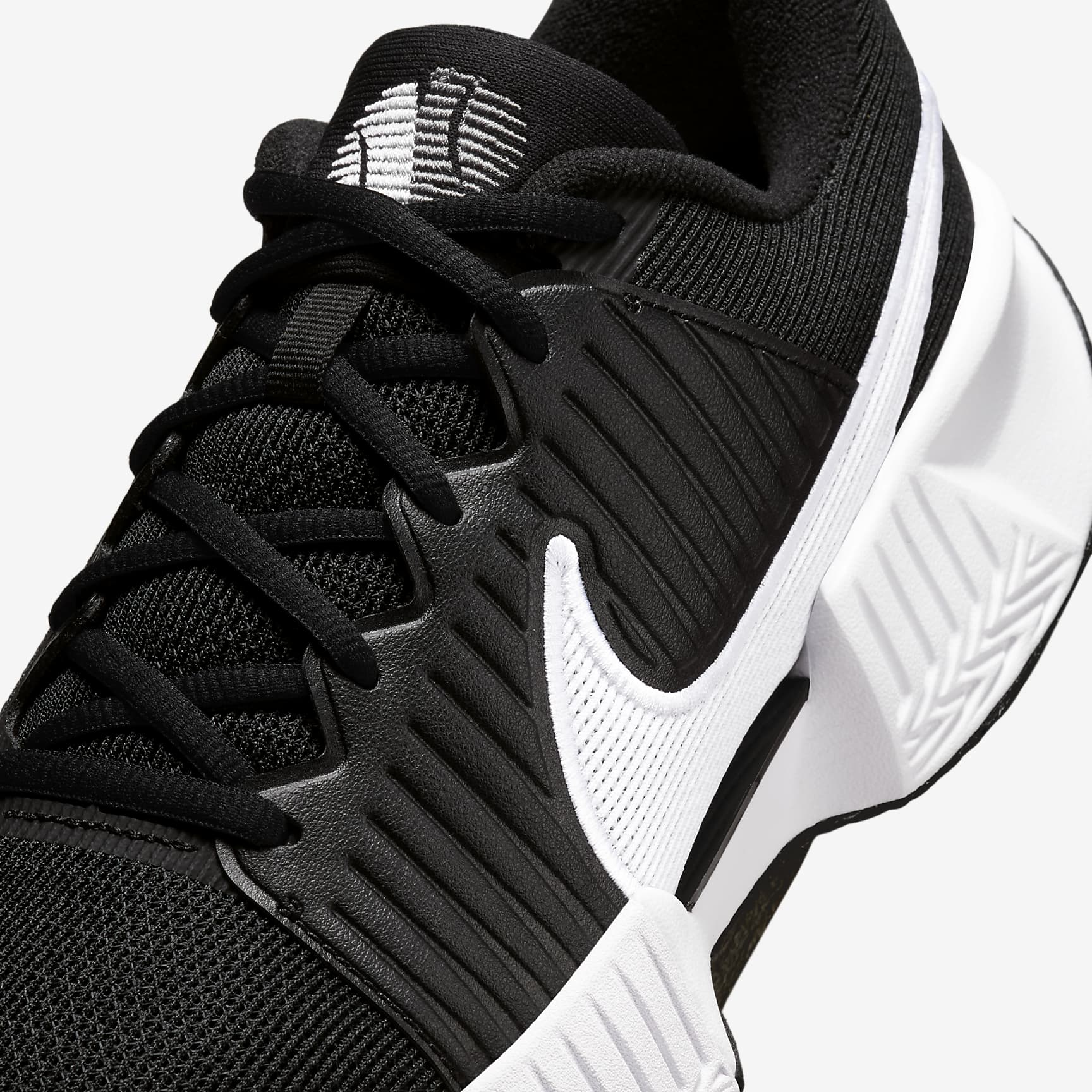 Nike GP Challenge Pro Women's Hard Court Tennis Shoes