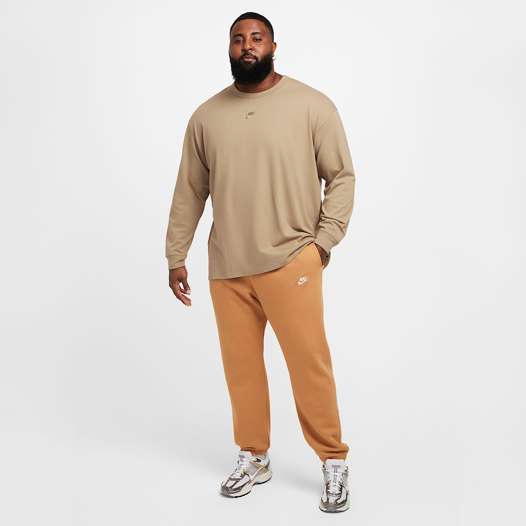 Nike Sportswear Premium Essentials Men's Long-Sleeve T-Shirt