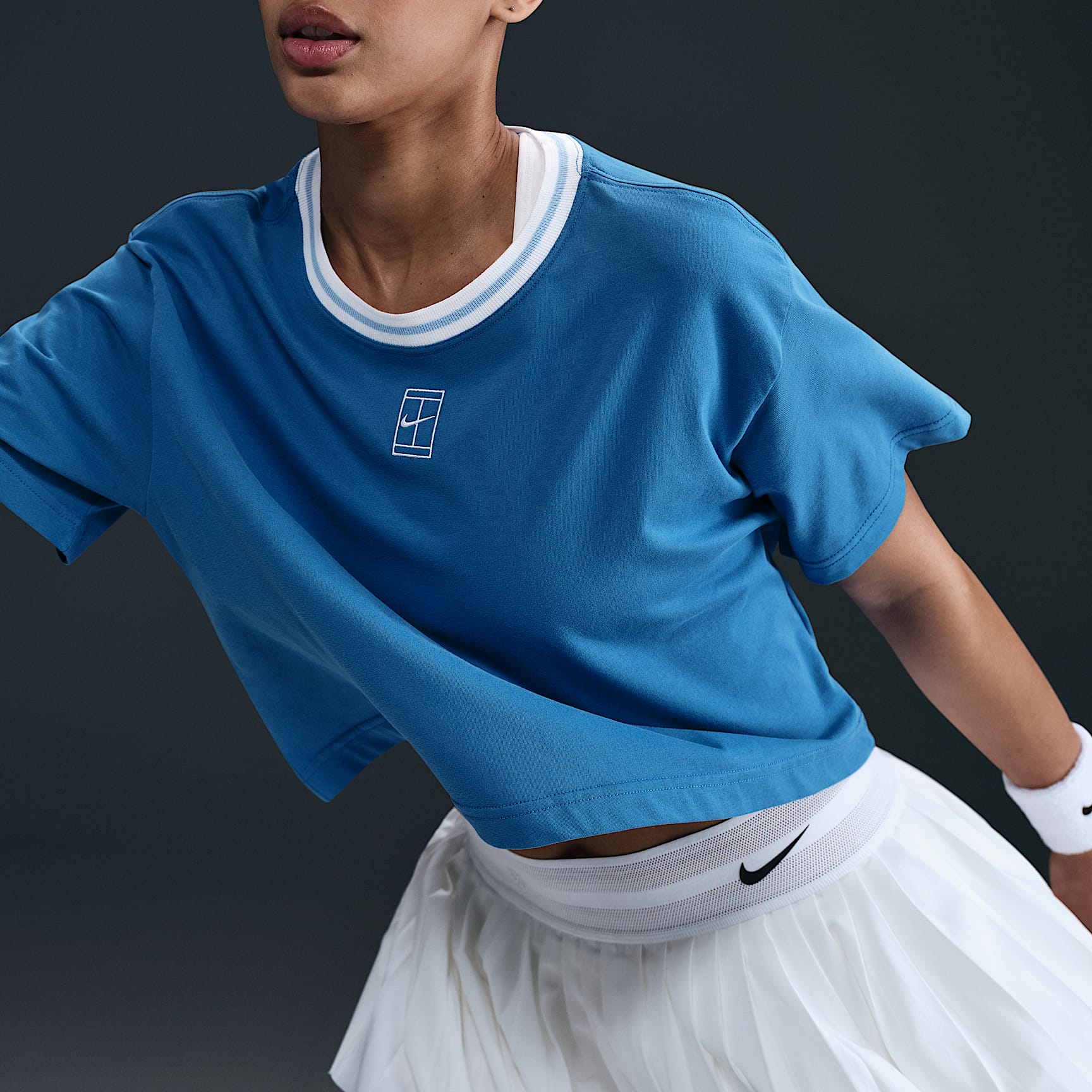 Nike Heritage Women's Dri-FIT Short-Sleeve Cropped T-Shirt