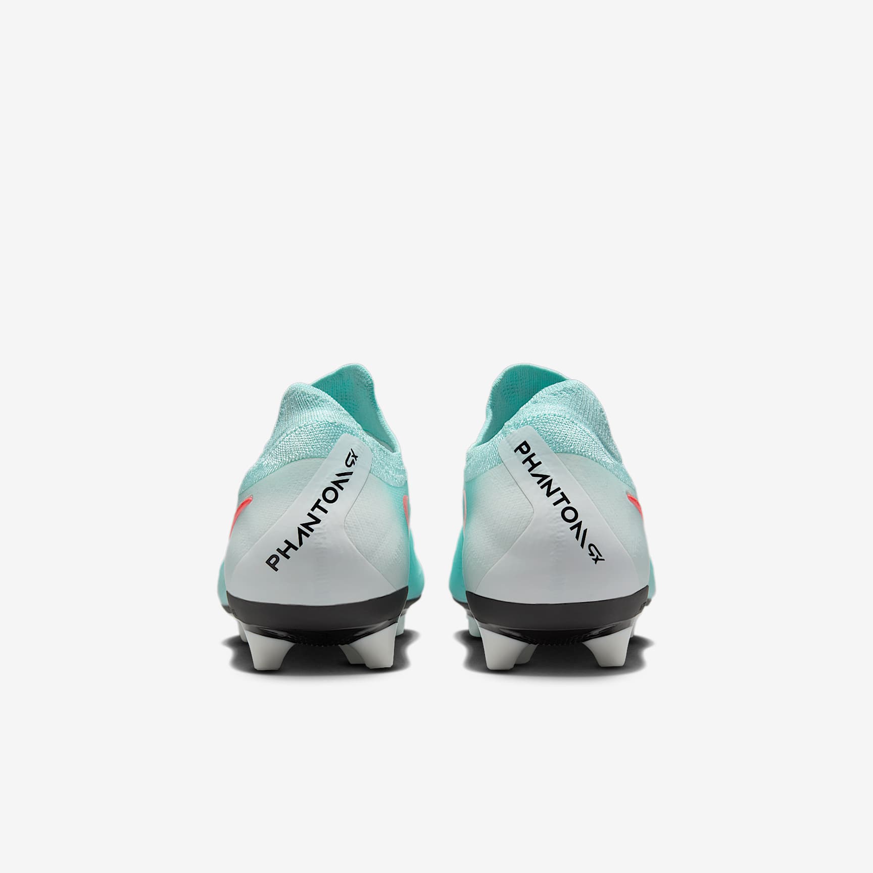 Nike Phantom GX 2 Pro AG Low-Top Soccer Cleats