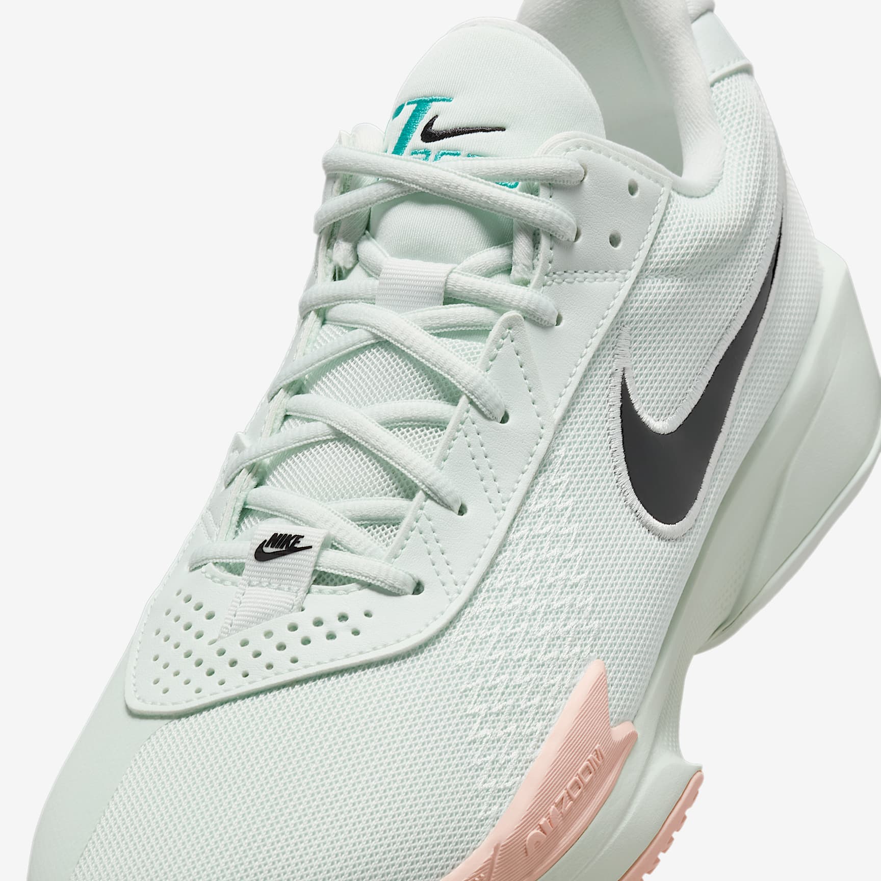 Nike G.T. Cut Academy Basketball Shoes