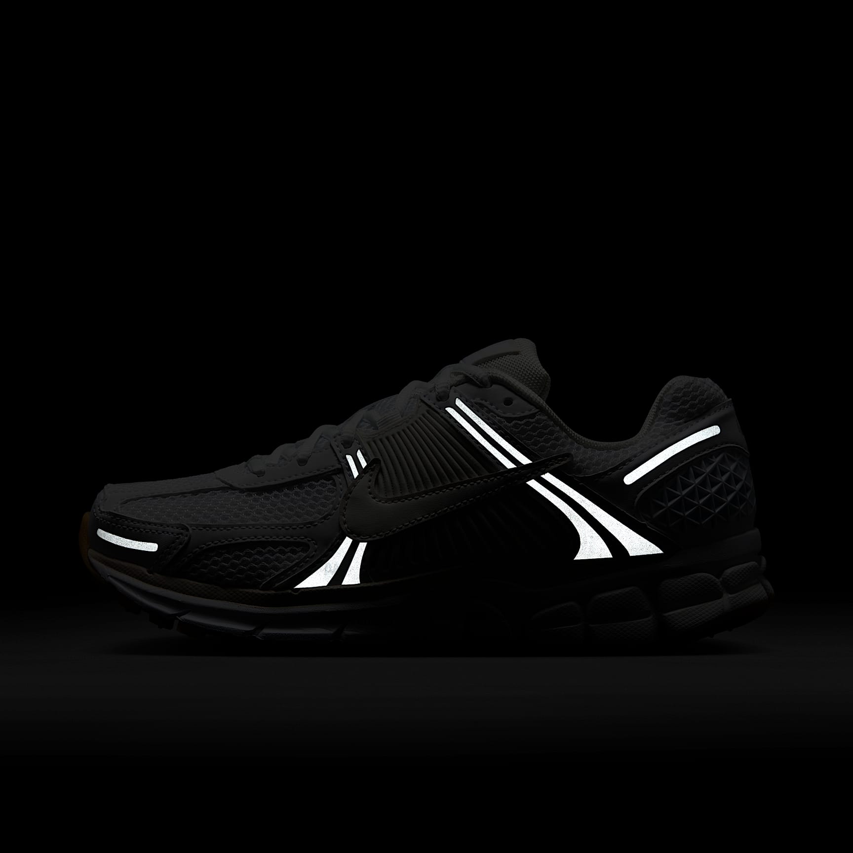 Nike Zoom Vomero 5 Women's Shoes