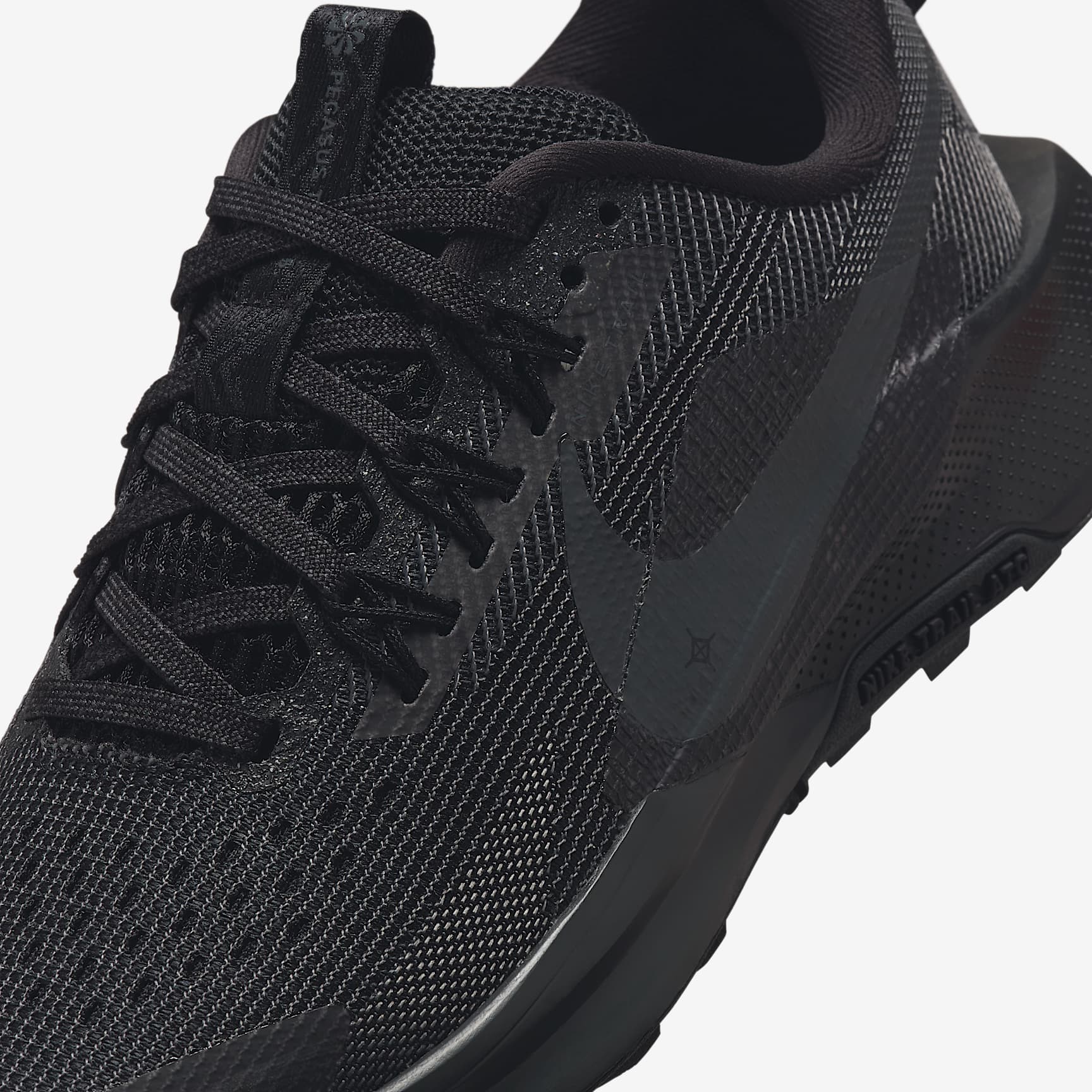 Nike Pegasus Trail 5 Big Kids' Trail Running Shoes