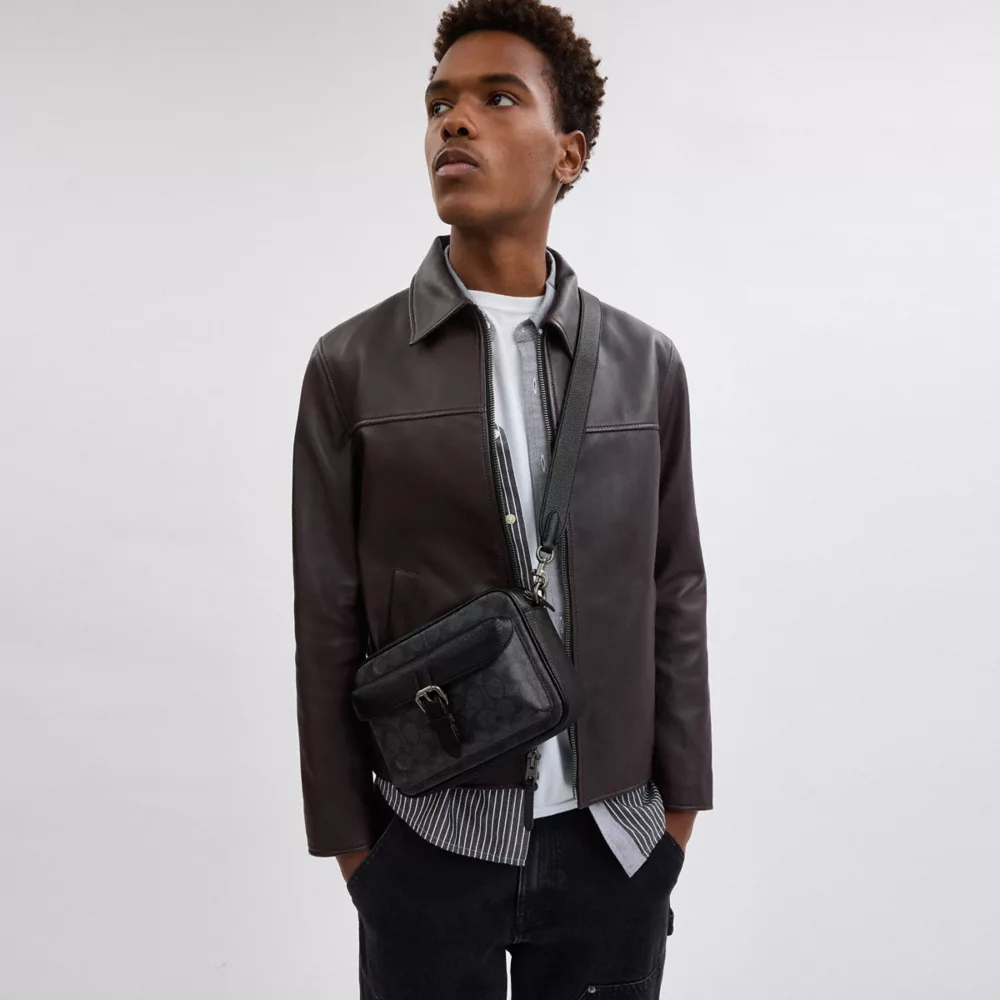 Сумка COACH Warner Crossbody Bag In Signature Canvas