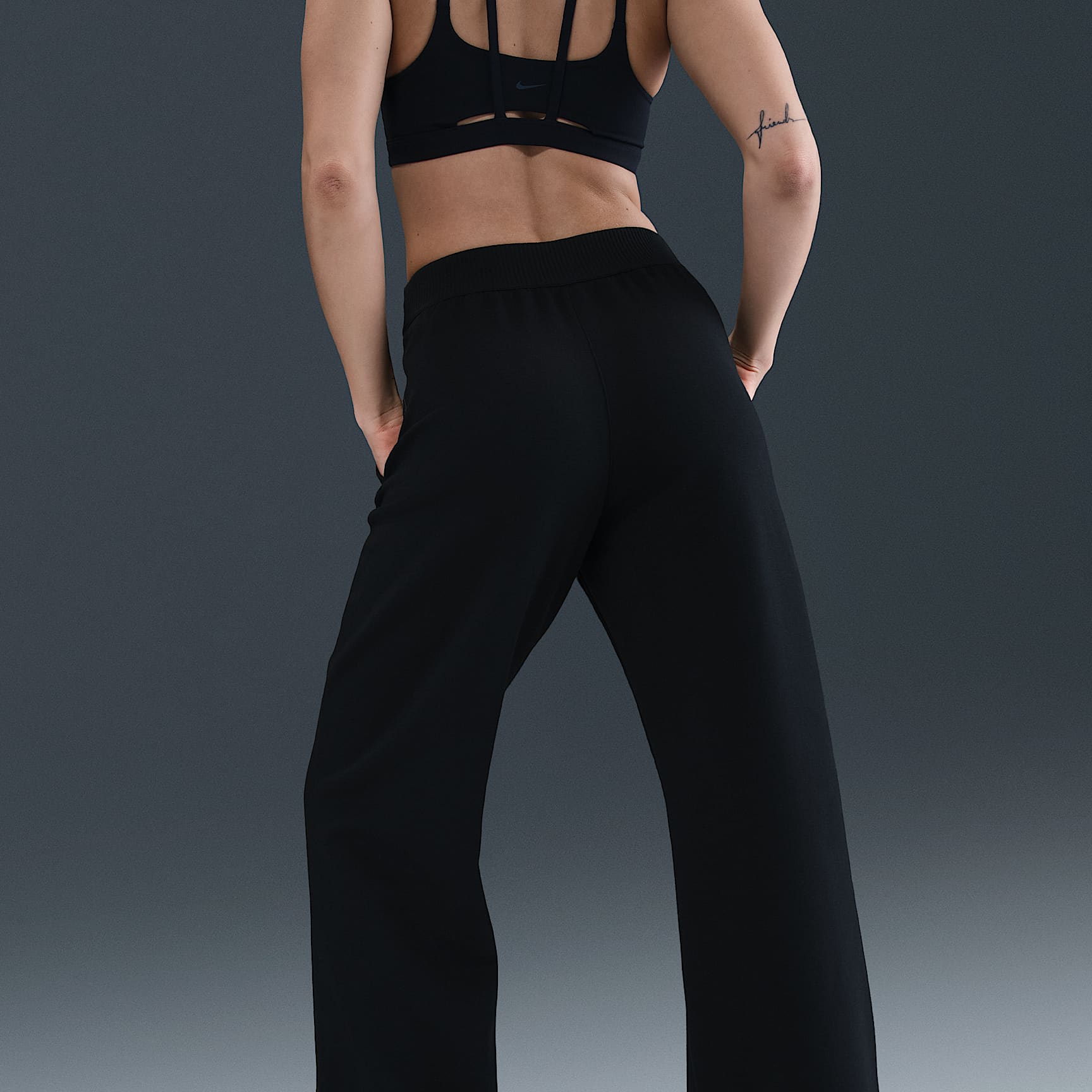 Nike 24.7 ImpossiblySoft Women's Dri-FIT High-Waisted Loose Flared Pants