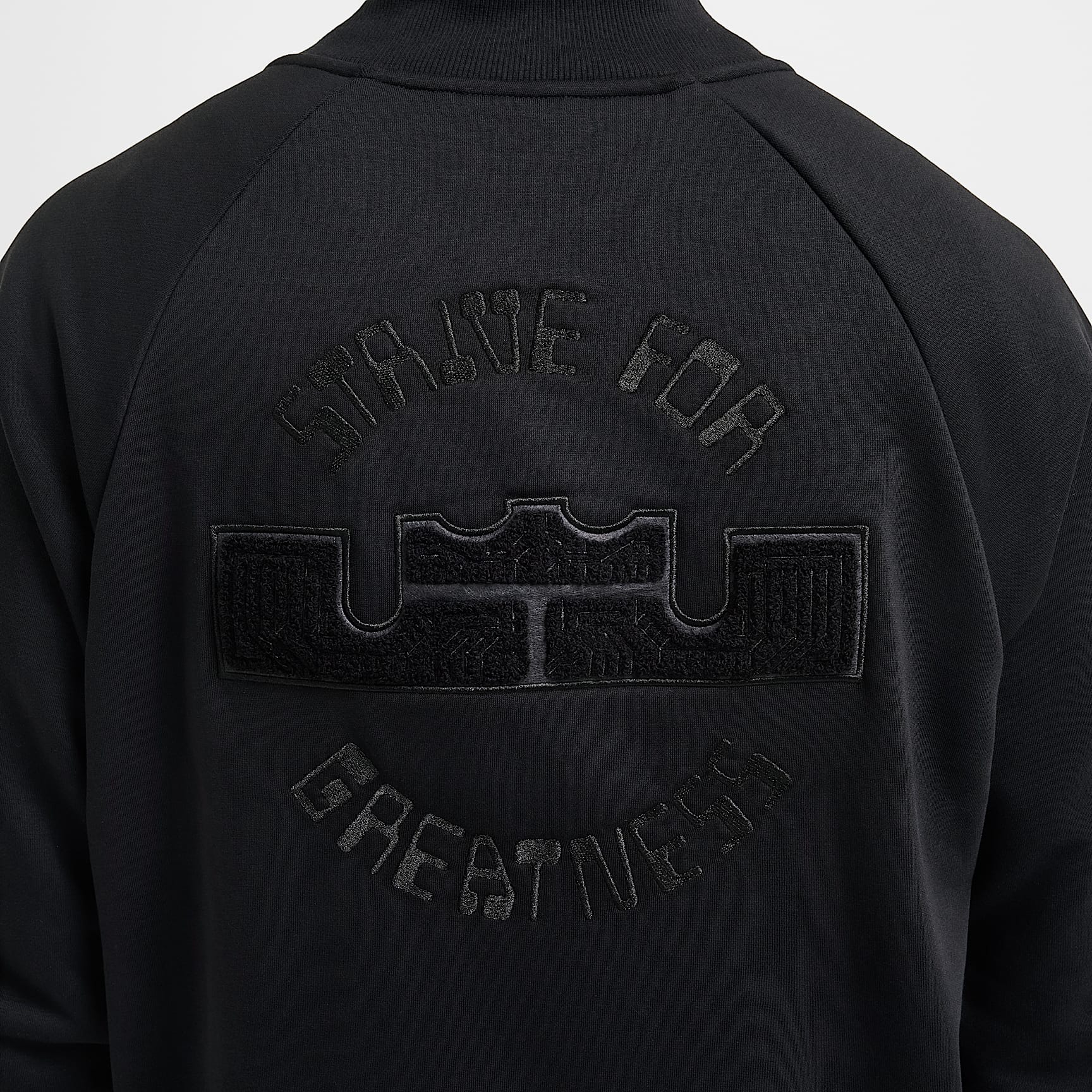 LeBron Standard Issue Men's Therma-FIT Basketball Jacket