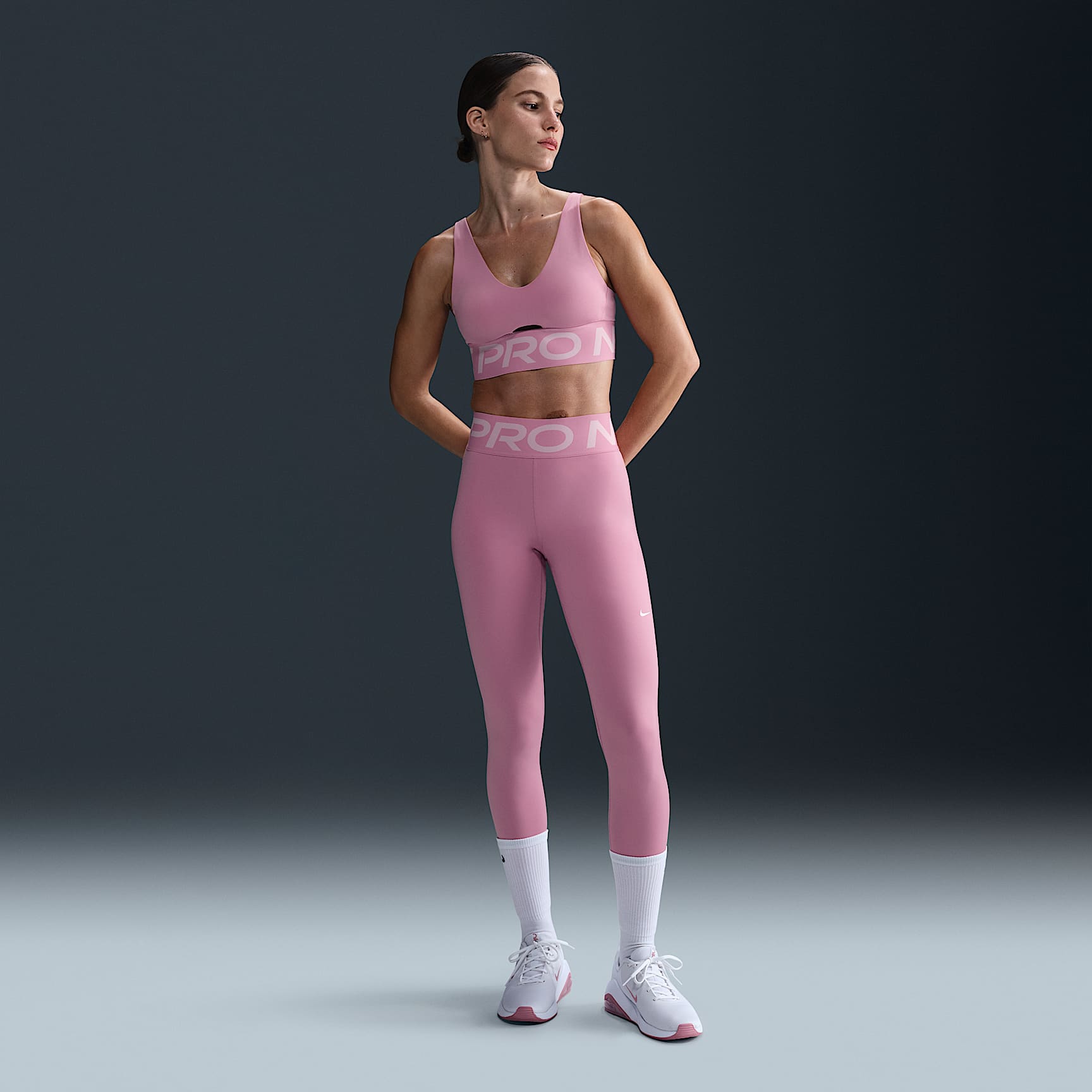 Nike Pro Indy Plunge Women's Medium-Support Padded Sports Bra