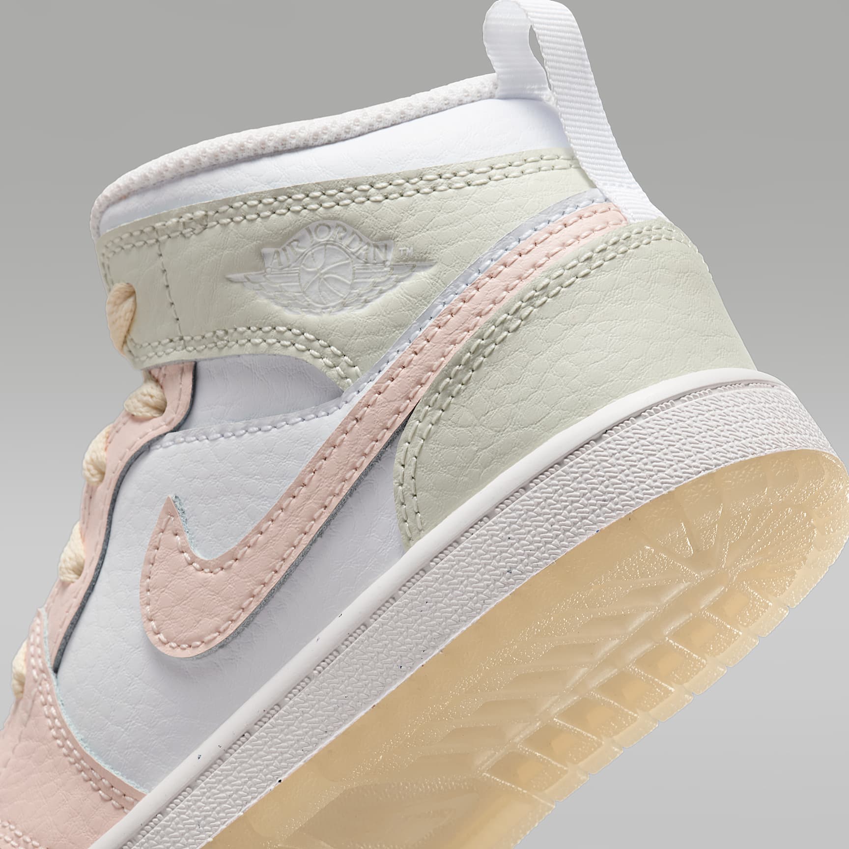 Jordan 1 Mid SE Little Kids' Shoes