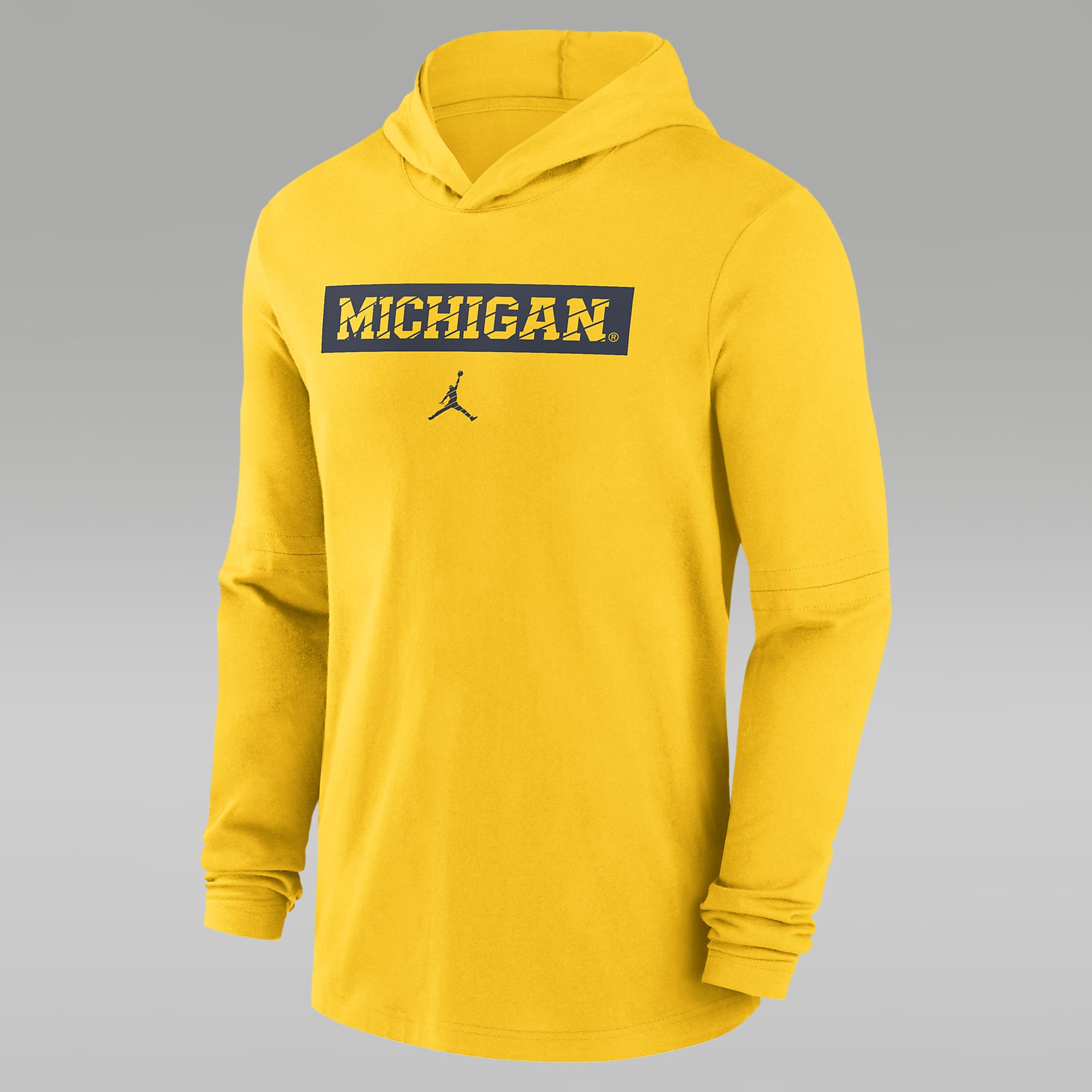 Michigan Wolverines Sideline Men's Jordan Dri-FIT College Long-Sleeve Hooded Top