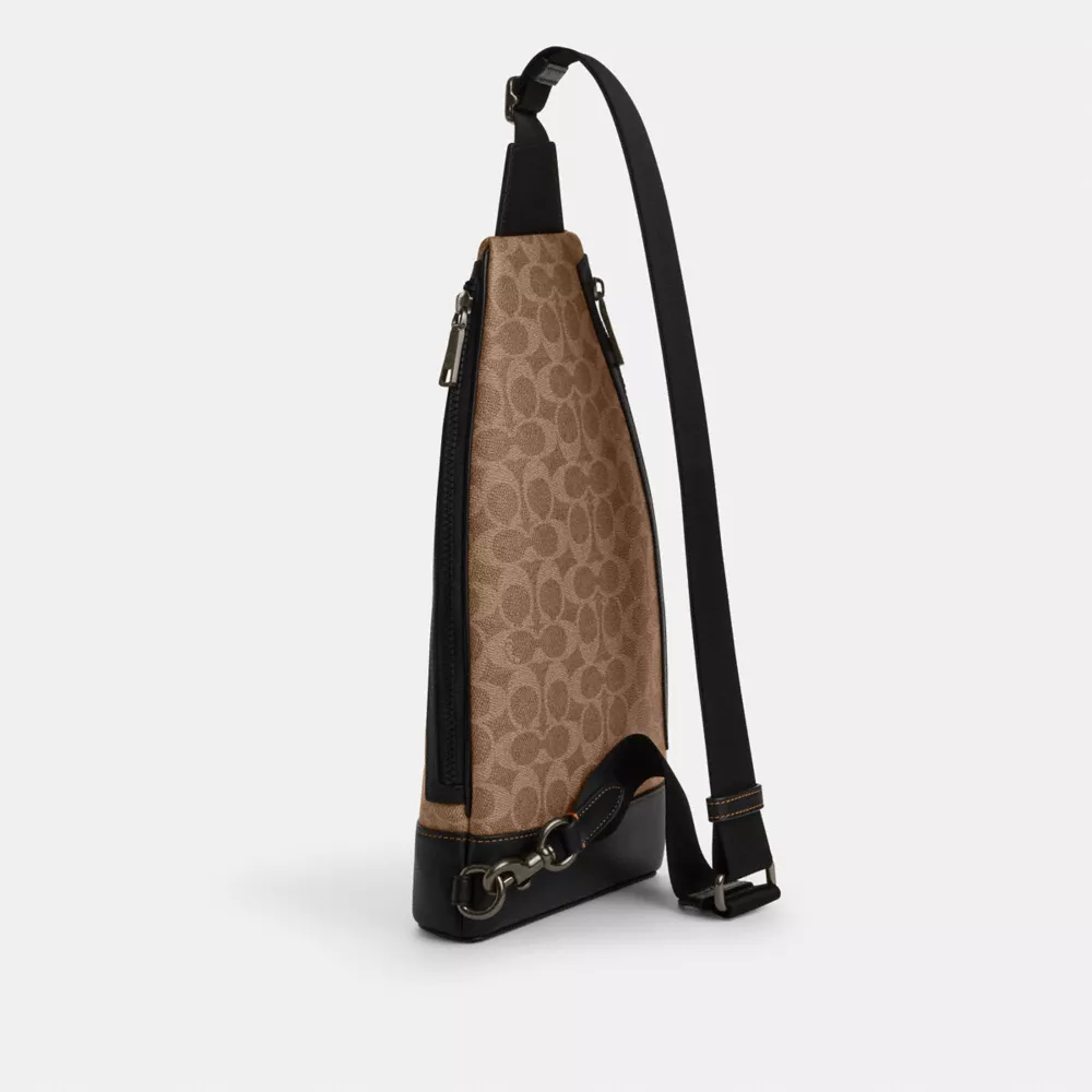 Сумка COACH Dominic Sling Pack In Signature Canvas