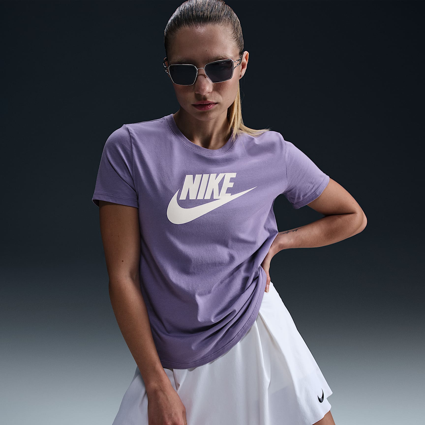 Nike Sportswear Essentials Women's Logo T-Shirt
