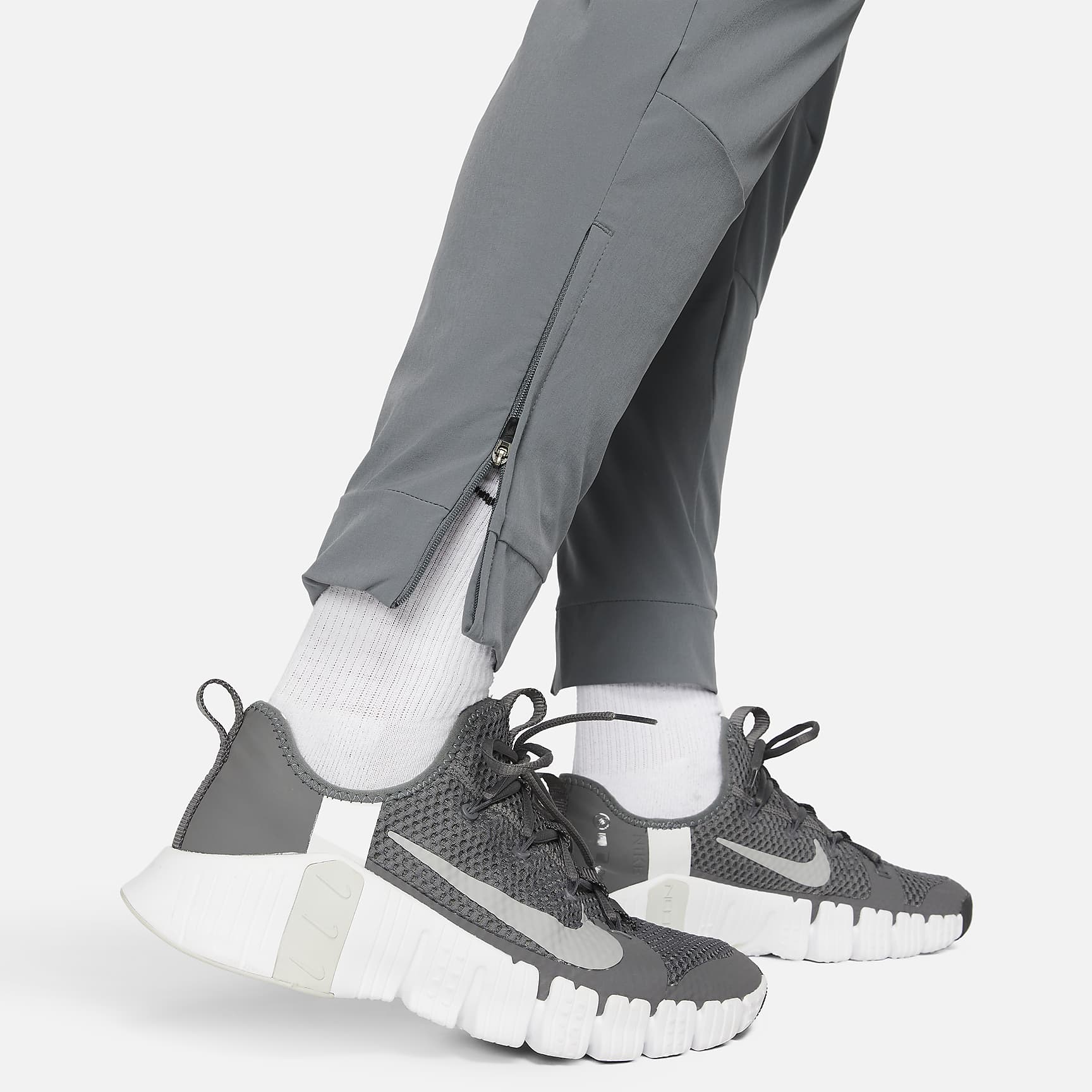 Nike Unlimited Men's Dri-FIT Zippered Cuff Versatile Pants