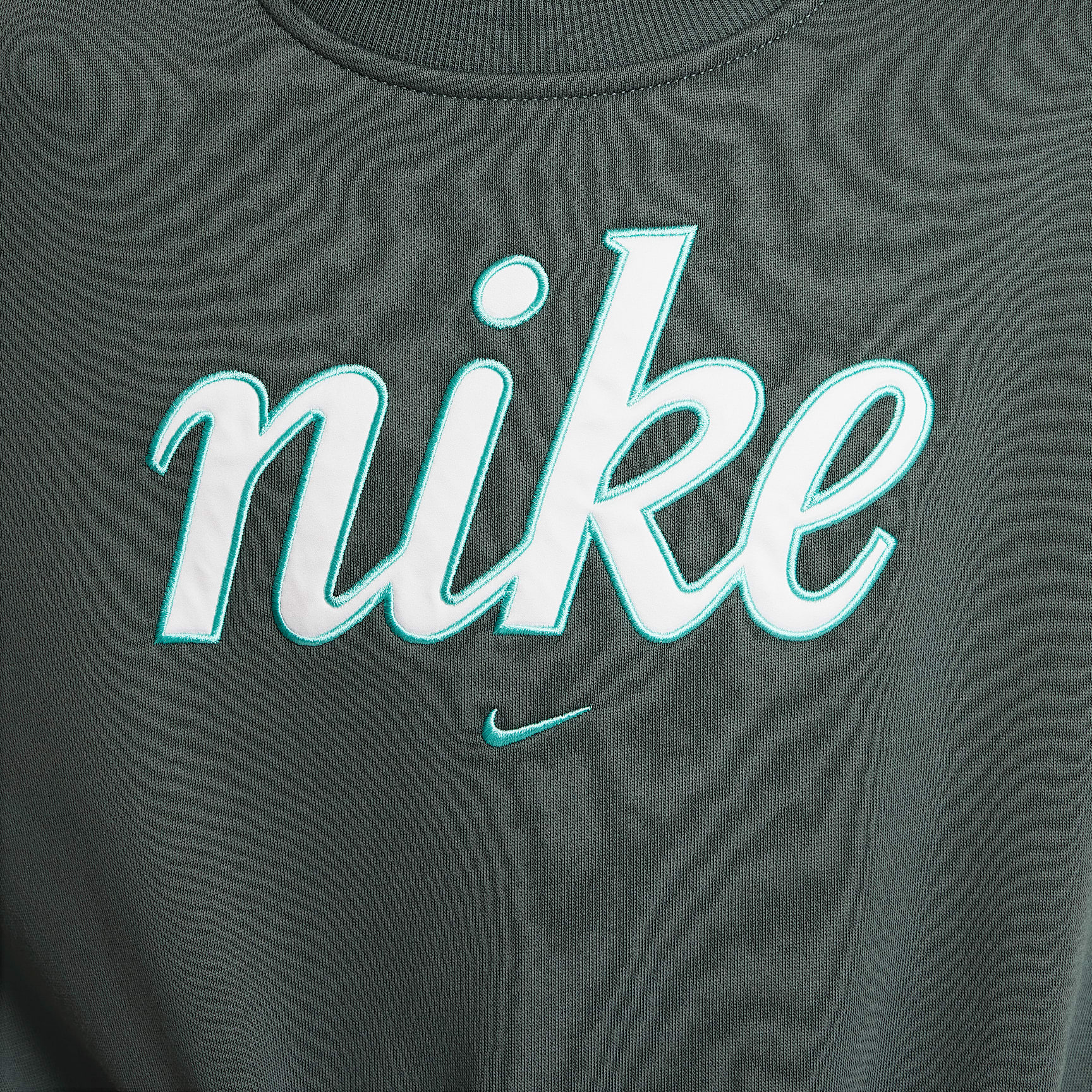 Nike Sportswear Club Fleece Girls' Boxy Crew-Neck Sweatshirt