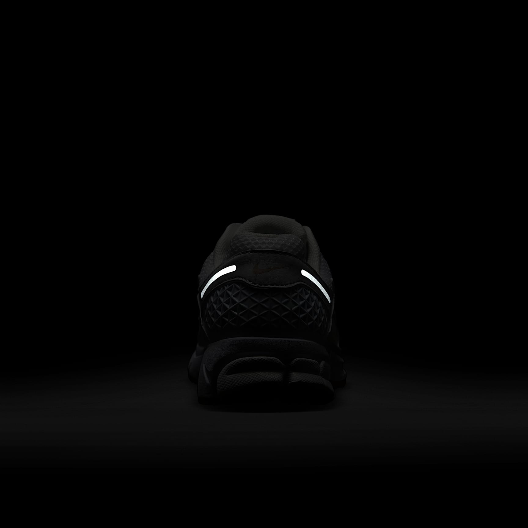 Nike Zoom Vomero 5 Women's Shoes