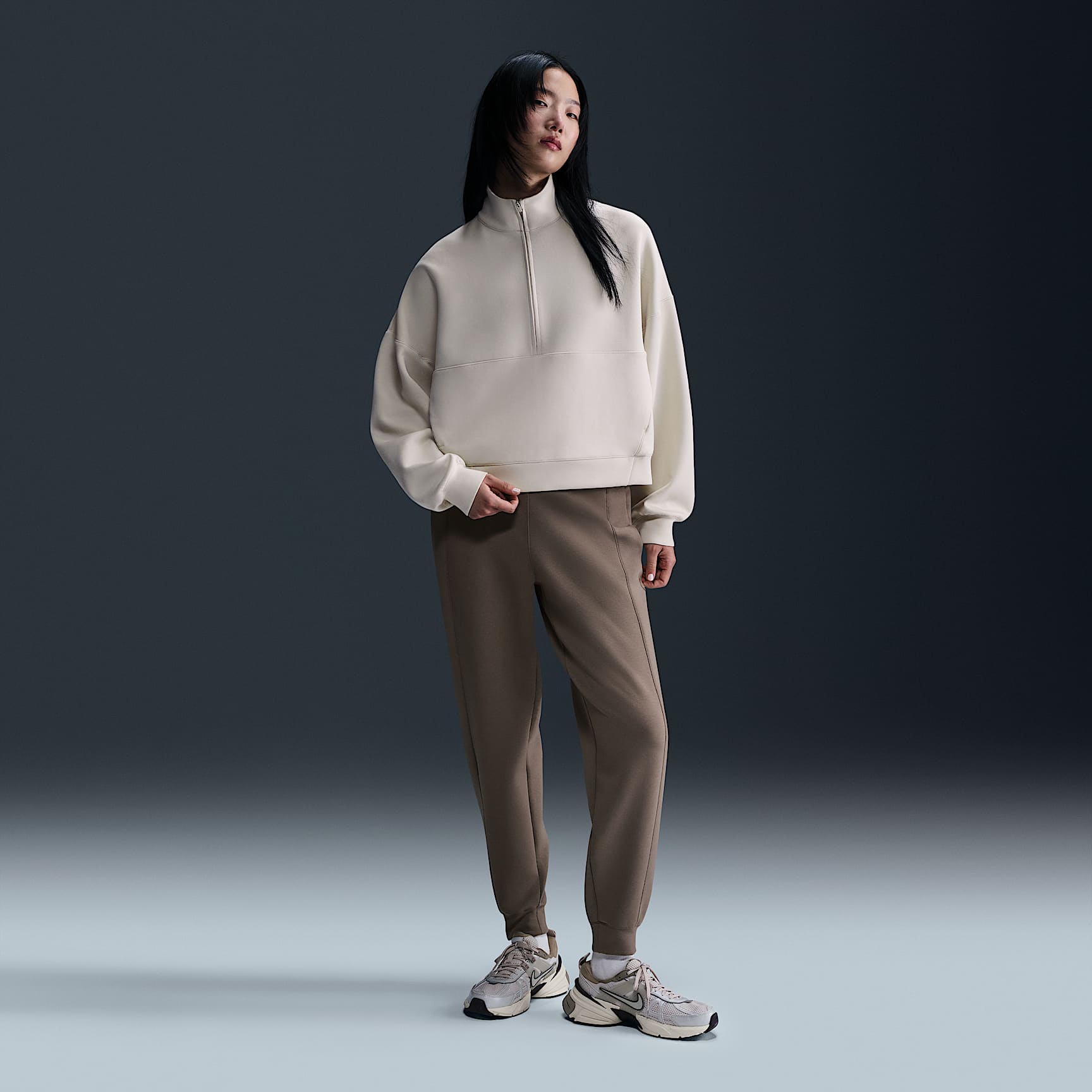 Nike 24.7 ImpossiblySoft Women's Dri-FIT Oversized 1/2-Zip Top